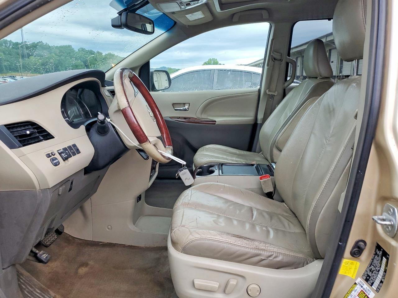 2011 Toyota Sienna Xle/limited V Gold vin: 5TDDK3DC8BS027724