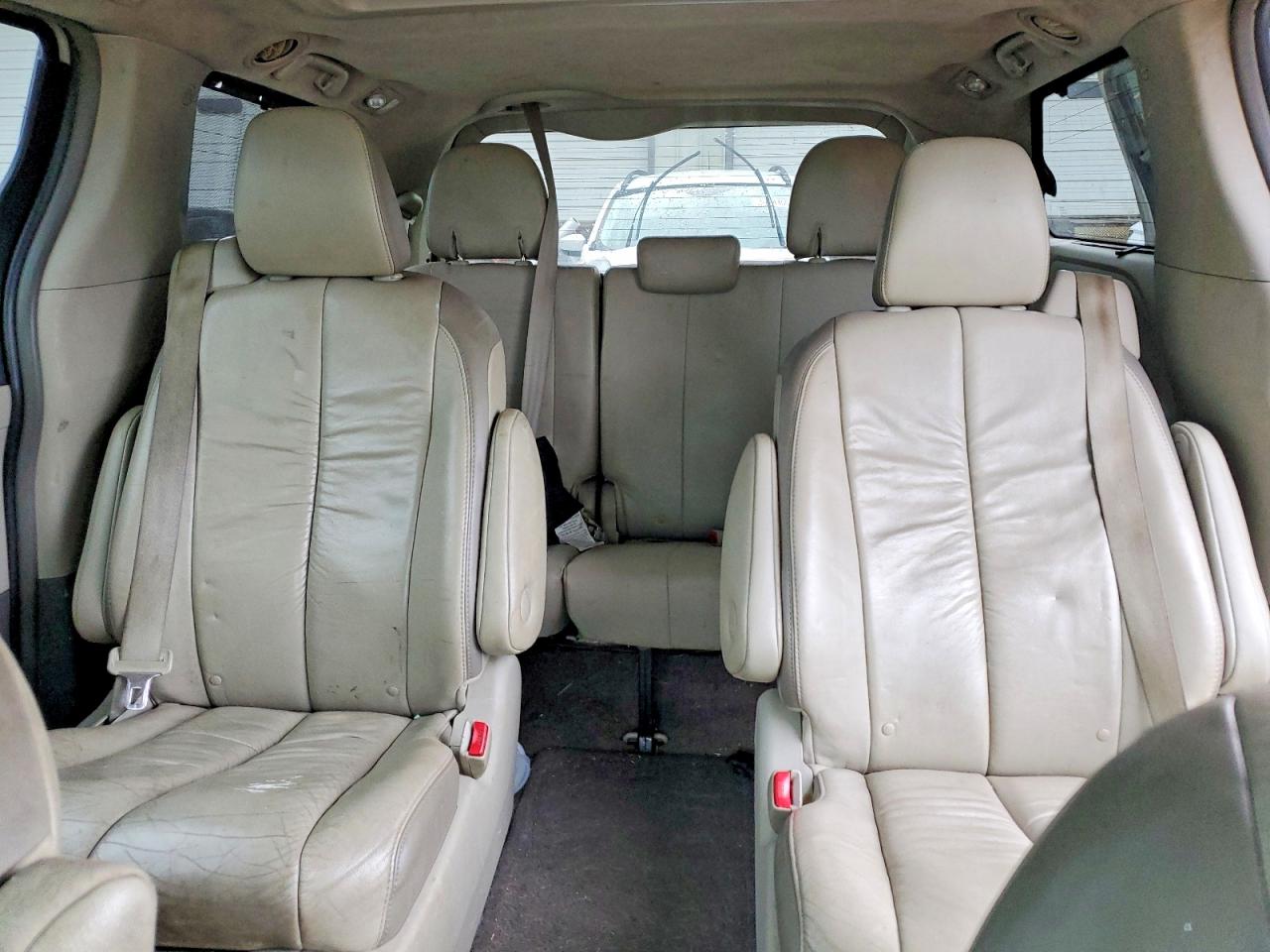 2011 Toyota Sienna Xle/limited V Gold vin: 5TDDK3DC8BS027724