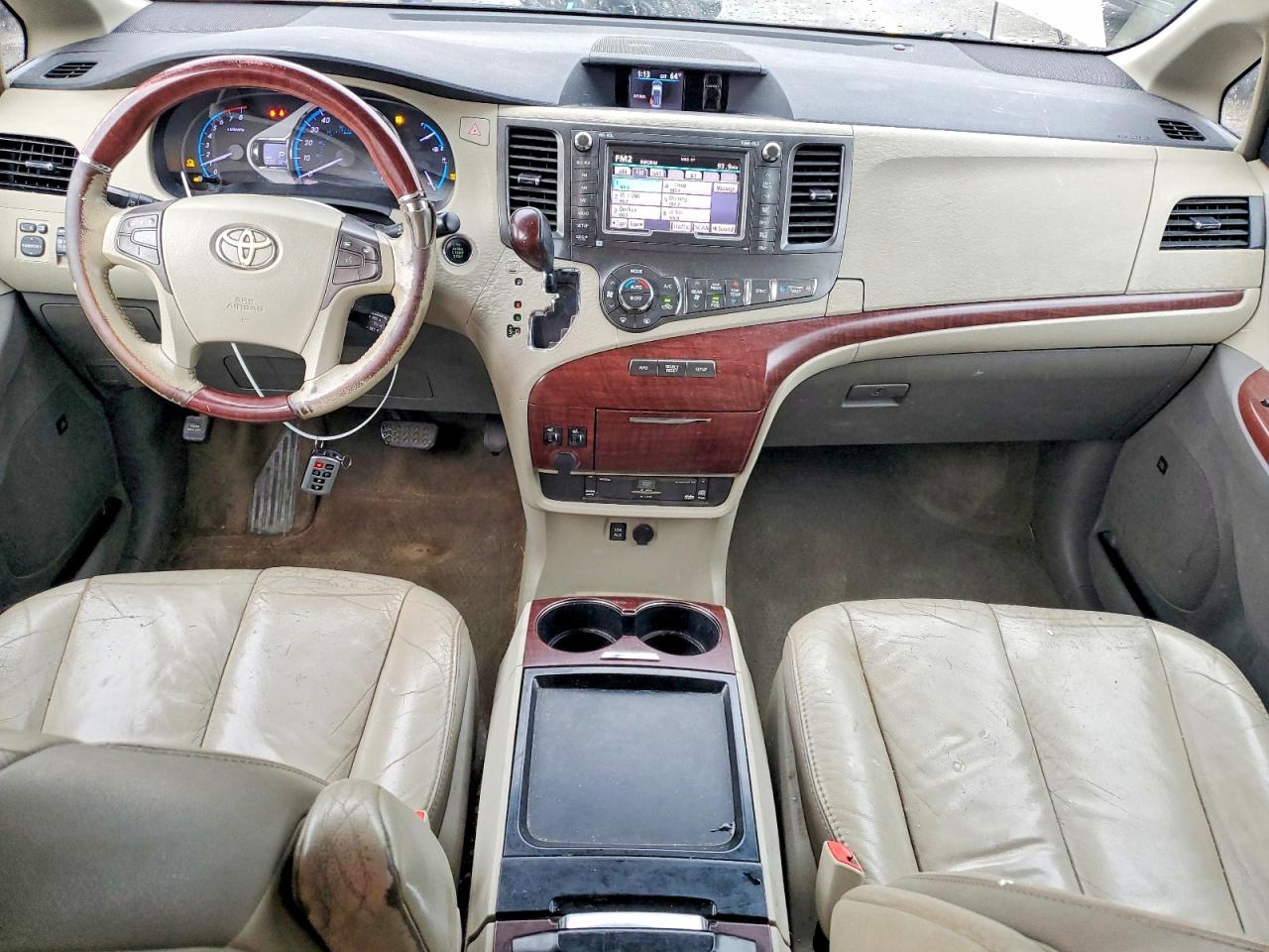 2011 Toyota Sienna Xle/limited V Gold vin: 5TDDK3DC8BS027724