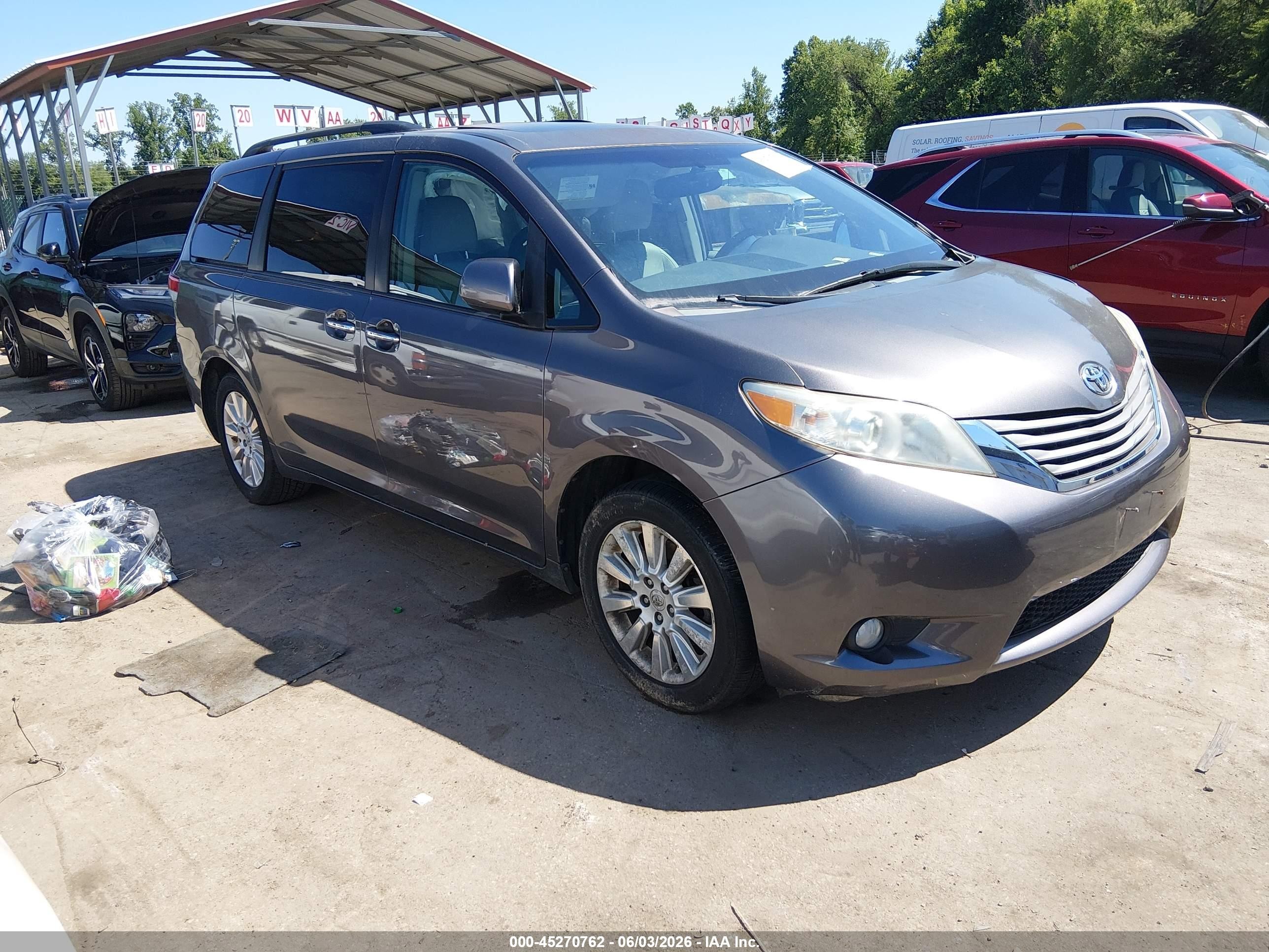 2012 Toyota Sienna Xle 7 Passenger Gray vin: 5TDDK3DC8CS036571