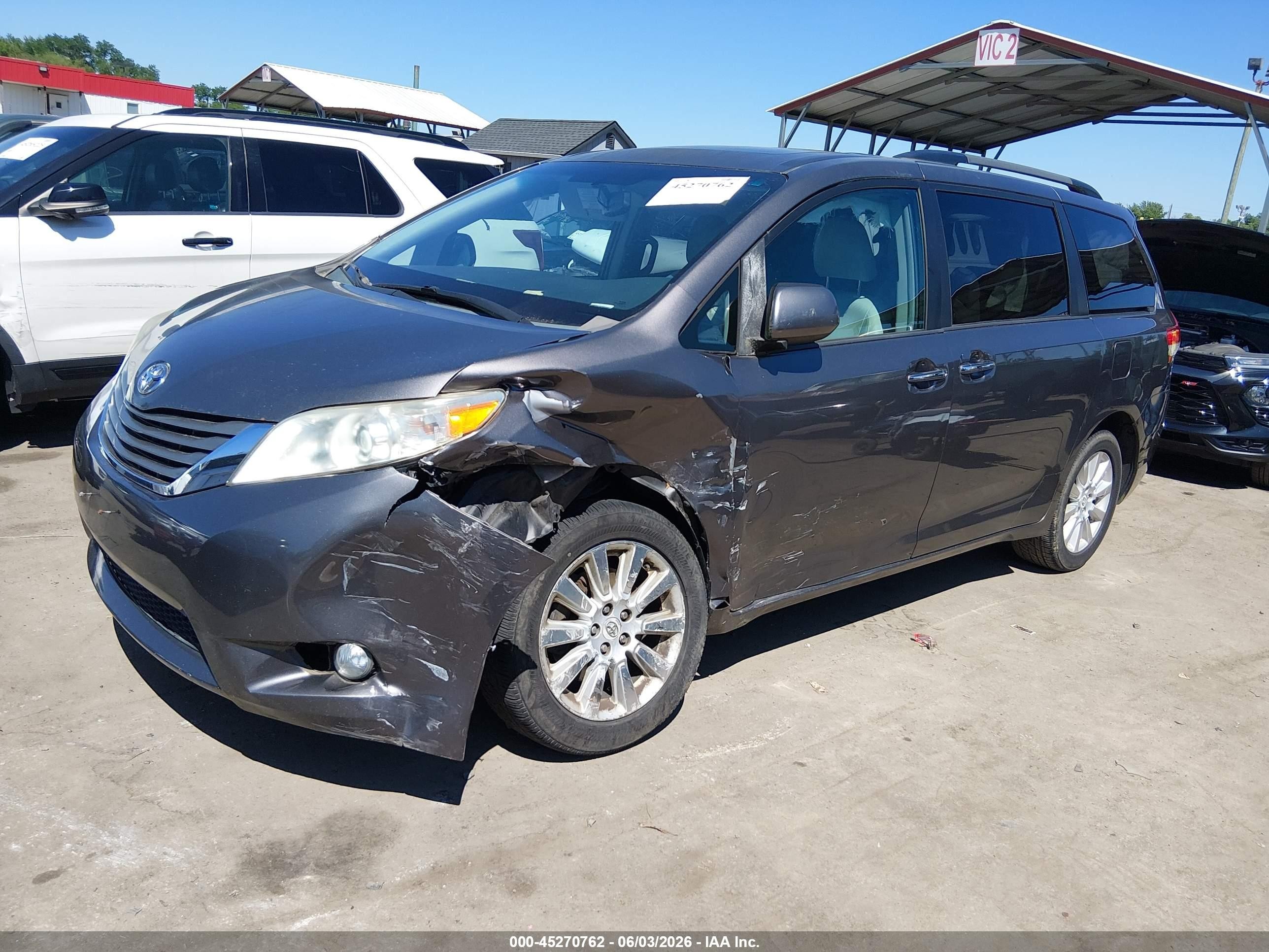 2012 Toyota Sienna Xle 7 Passenger Gray vin: 5TDDK3DC8CS036571