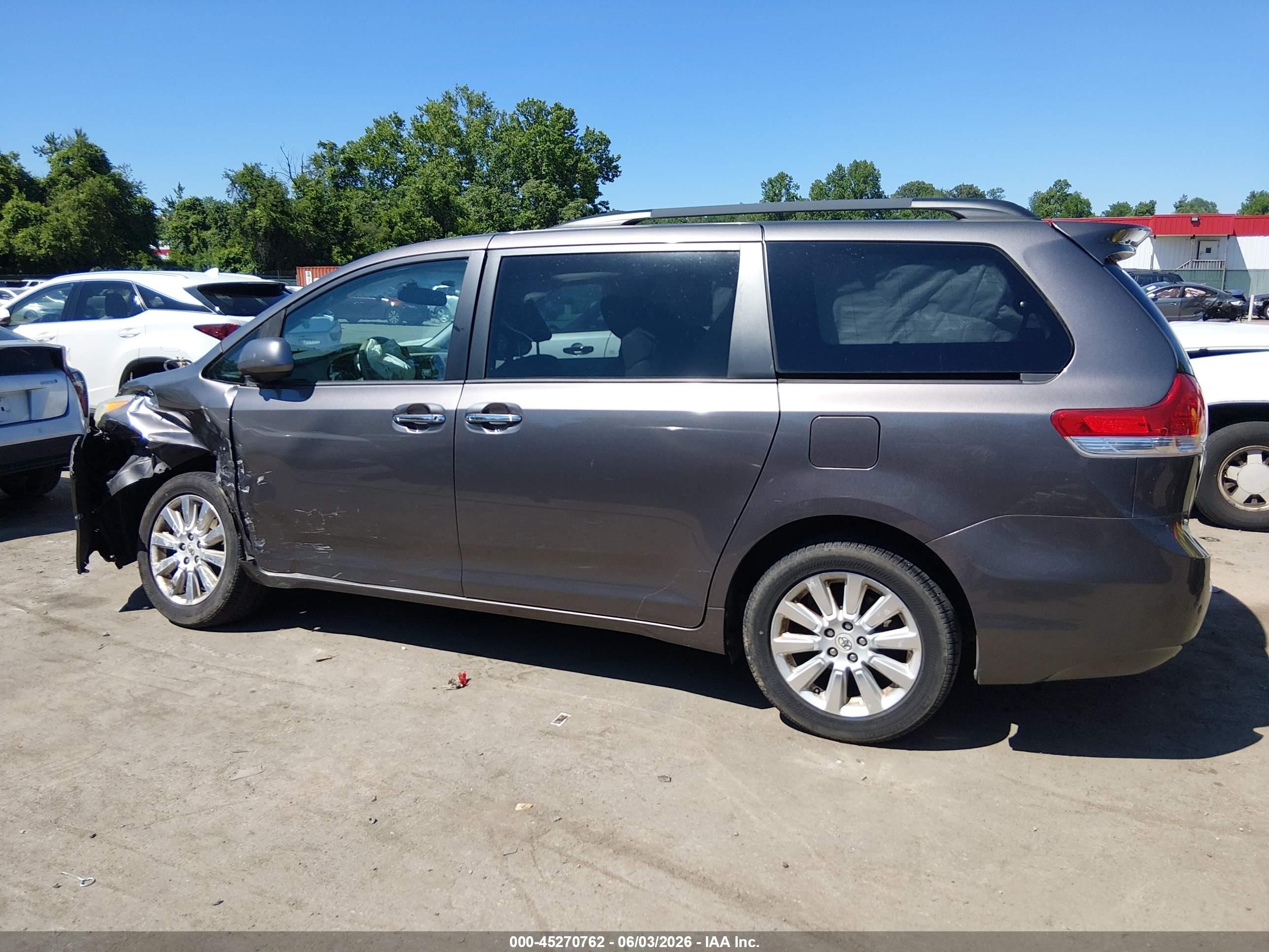 2012 Toyota Sienna Xle 7 Passenger Gray vin: 5TDDK3DC8CS036571