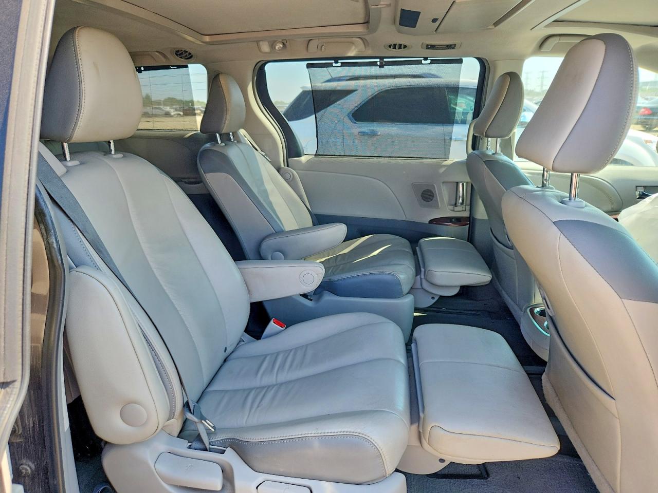 2012 Toyota Sienna Limited 7-passenger Gray vin: 5TDDK3DC8CS043519
