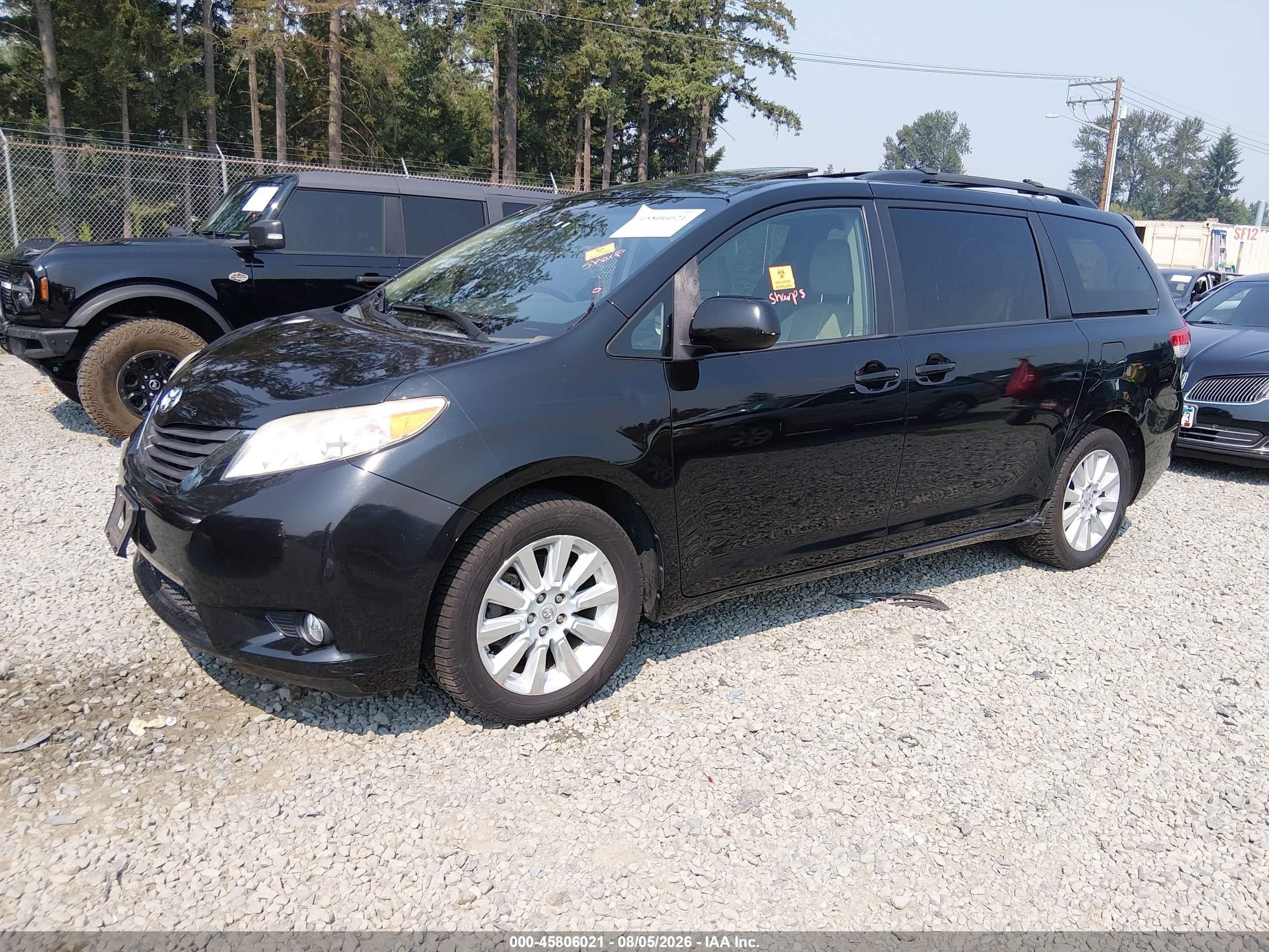 2013 Toyota Sienna Xle 7 Passenger Черный vin: 5TDDK3DC8DS063349