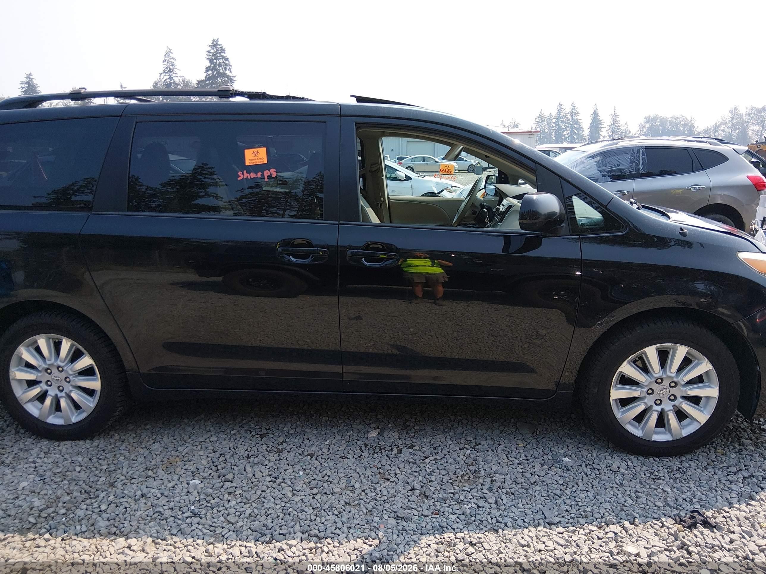 2013 Toyota Sienna Xle 7 Passenger Черный vin: 5TDDK3DC8DS063349