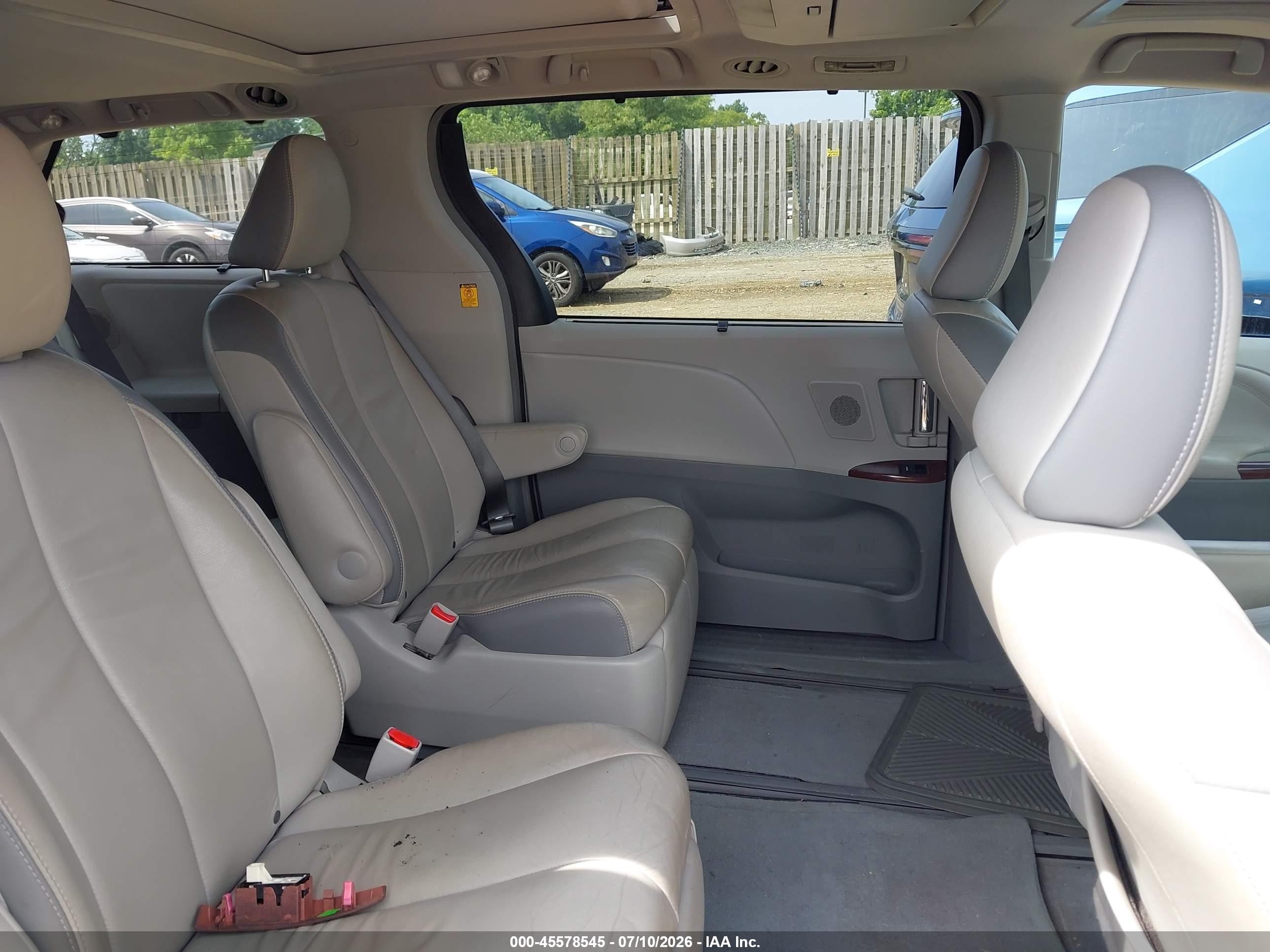 2013 Toyota Sienna Limited 7 Passenger Black vin: 5TDDK3DC8DS065053