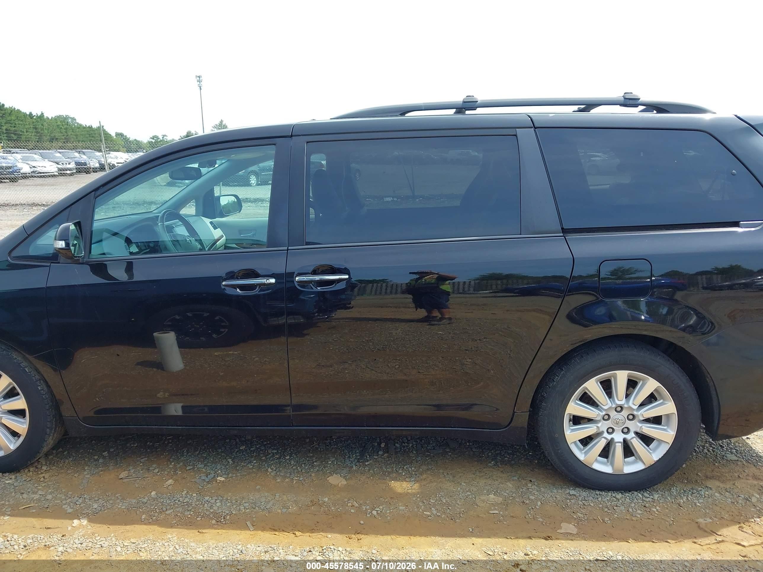 2013 Toyota Sienna Limited 7 Passenger Black vin: 5TDDK3DC8DS065053