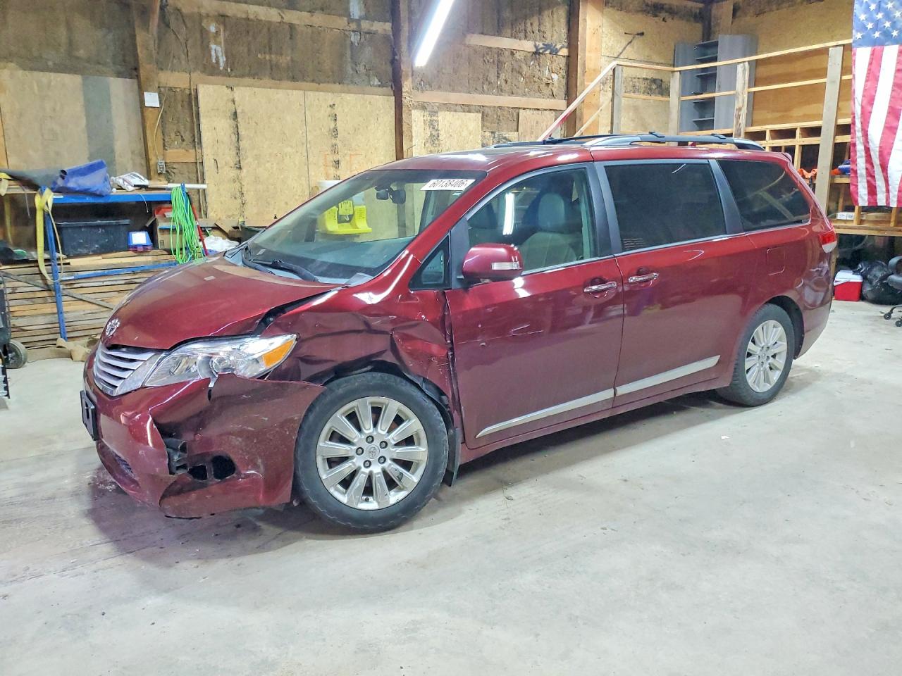 2013 Toyota Sienna Limited 7-passenger Burgundy vin: 5TDDK3DC8DS067448
