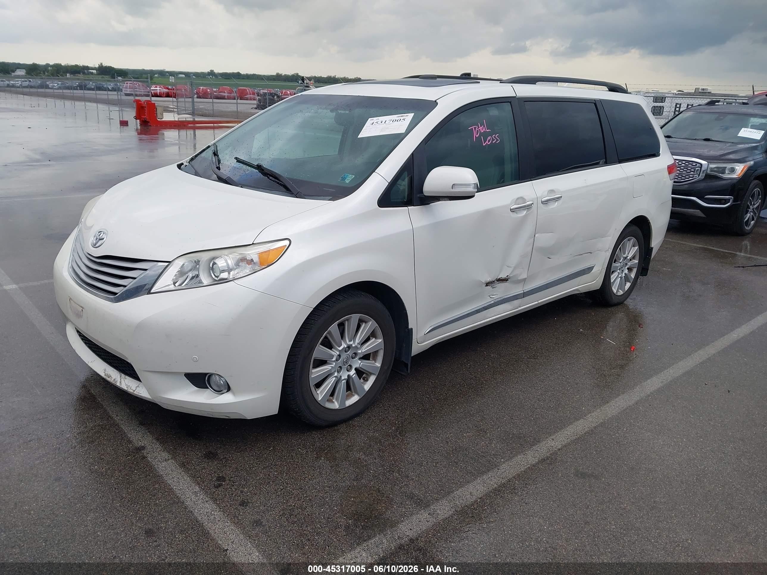 2014 Toyota Sienna Limited 7 Passenger White vin: 5TDDK3DC8ES075034