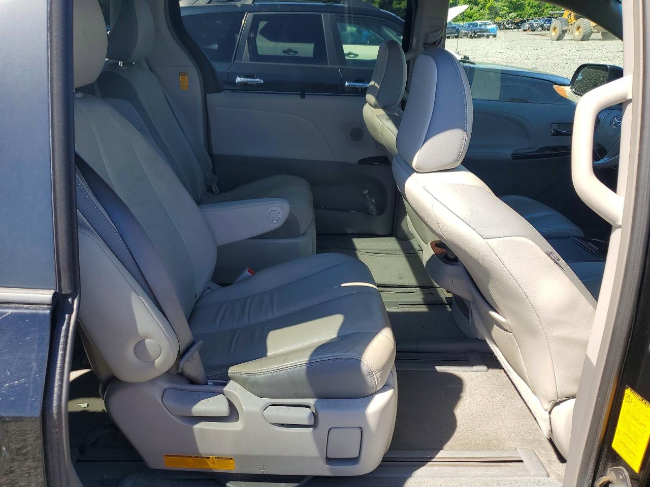 2014 Toyota Sienna Limited 7-passenger Black vin: 5TDDK3DC8ES087829