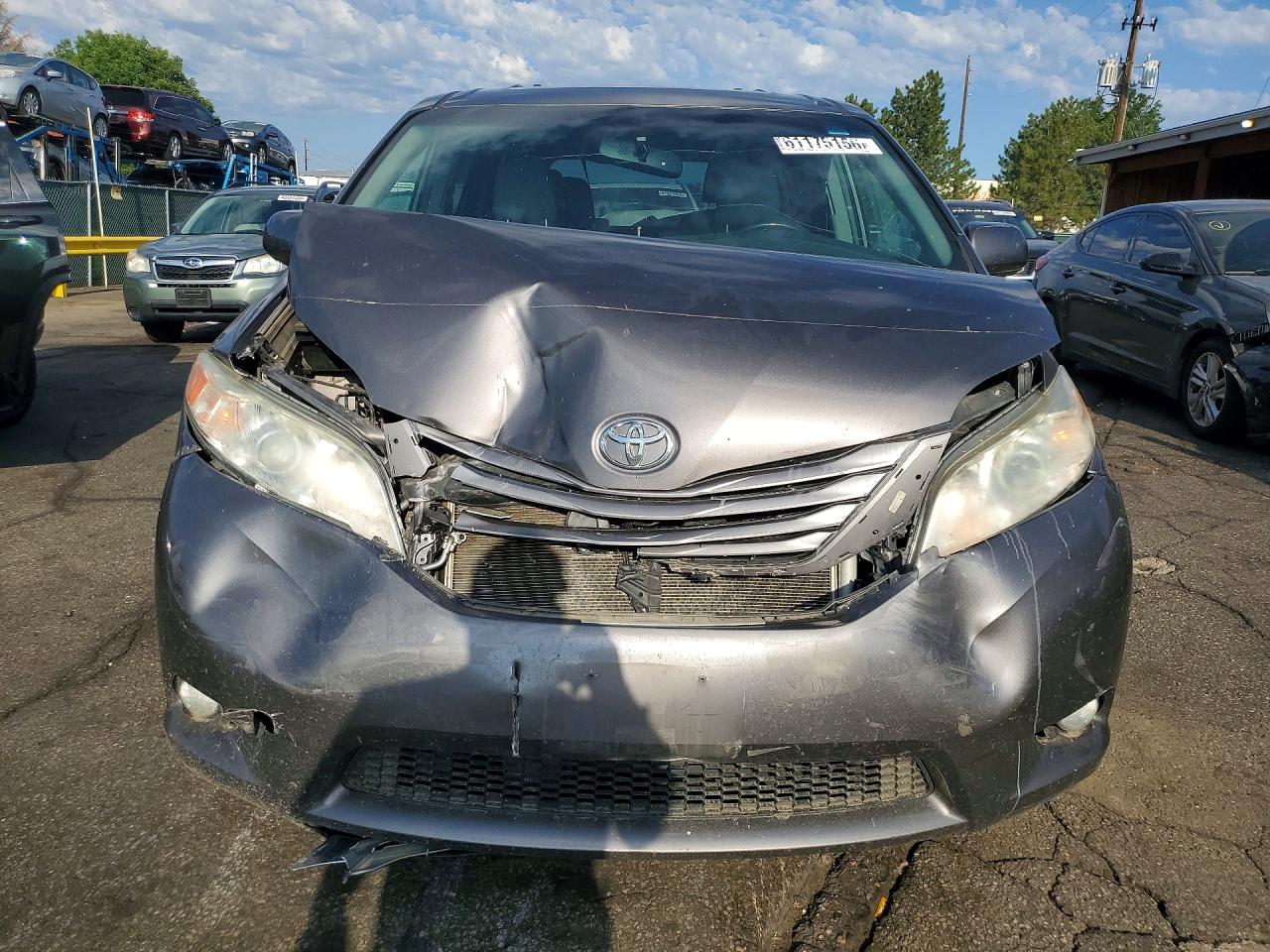 2015 Toyota Sienna Xle Premium 7-passenger Gray vin: 5TDDK3DC8FS106588