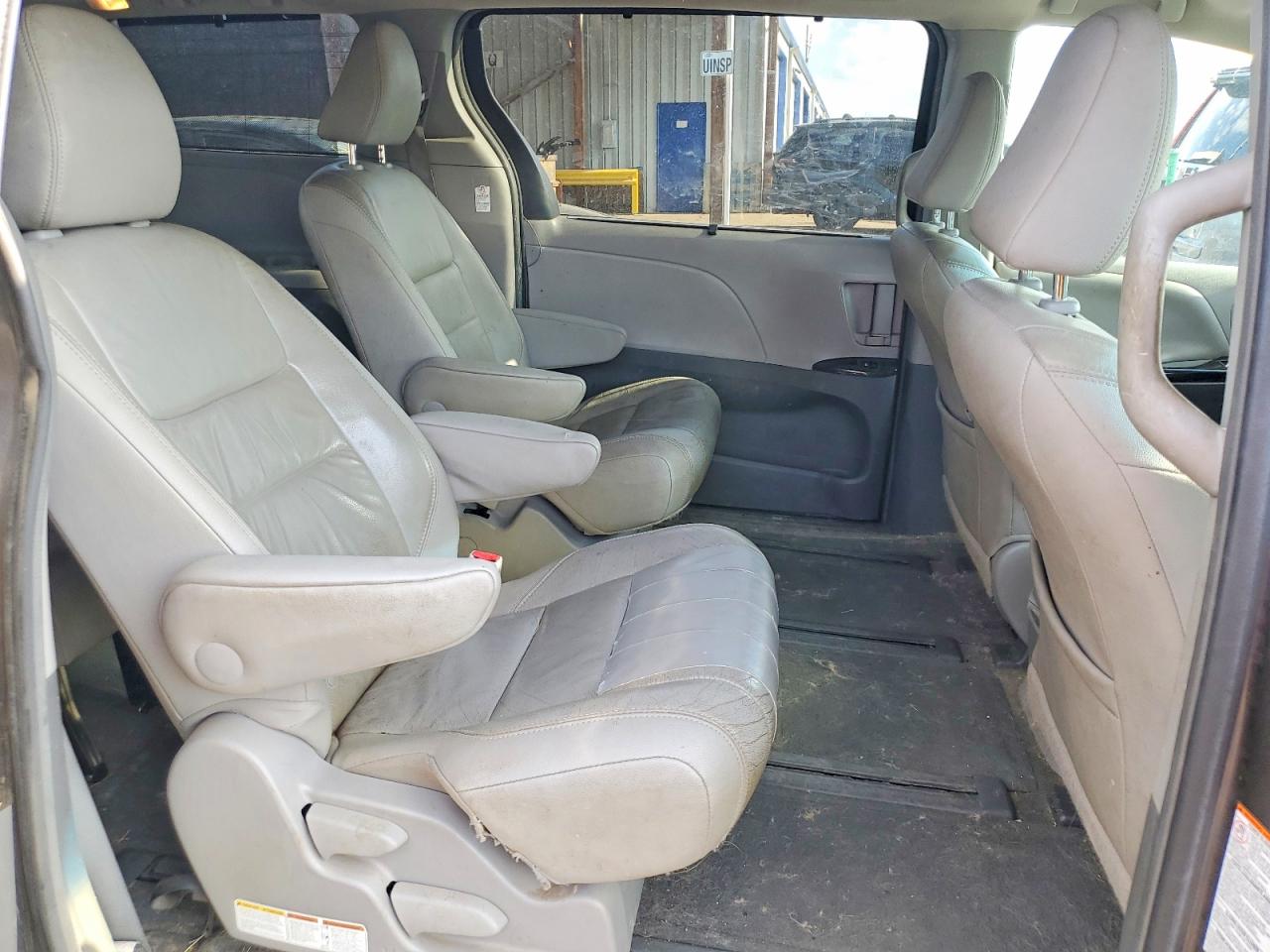 2015 Toyota Sienna Xle Premium 7-passenger Gray vin: 5TDDK3DC8FS106588