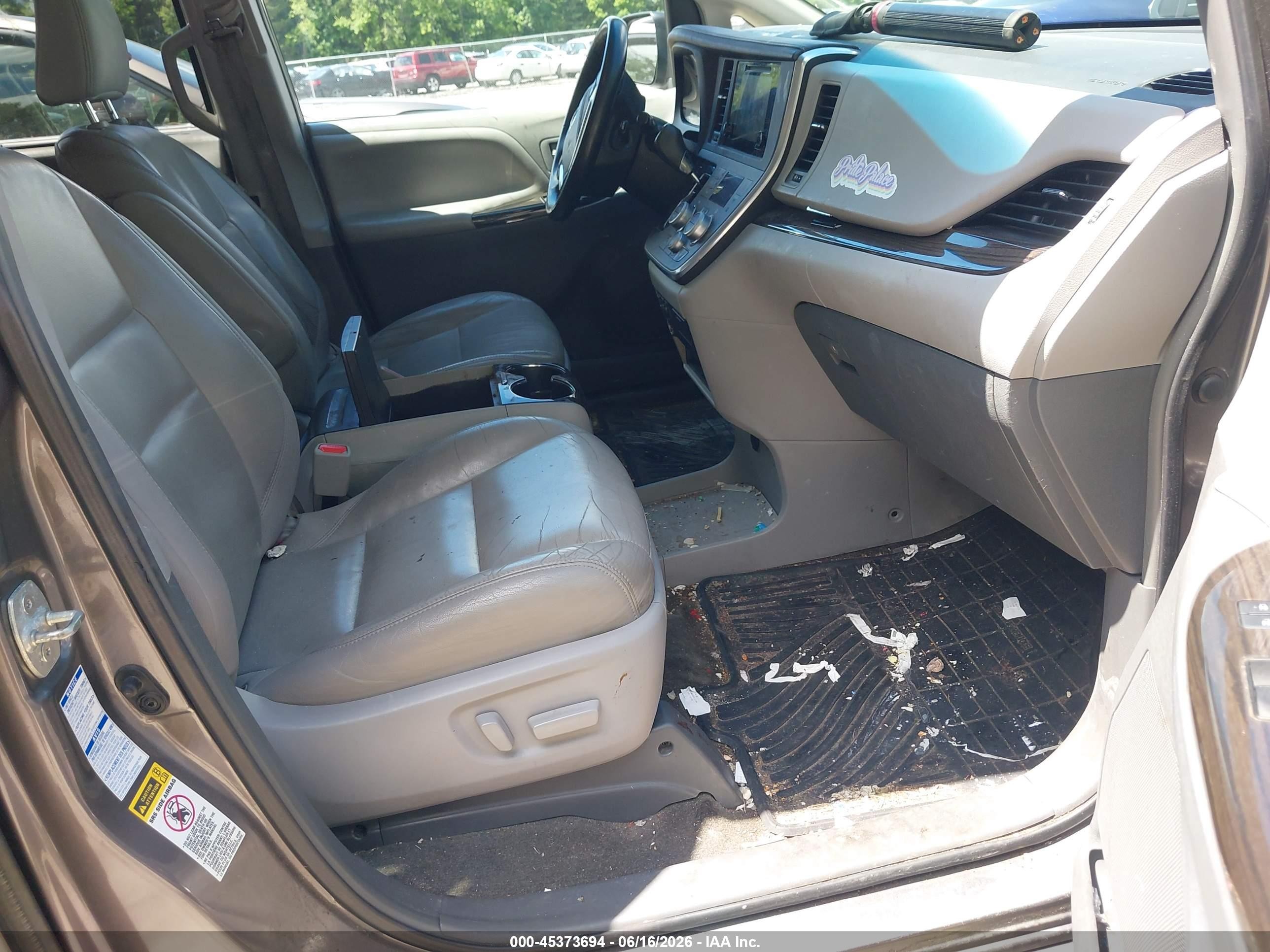 2015 Toyota Sienna Xle 7 Passenger Gray vin: 5TDDK3DC8FS108258