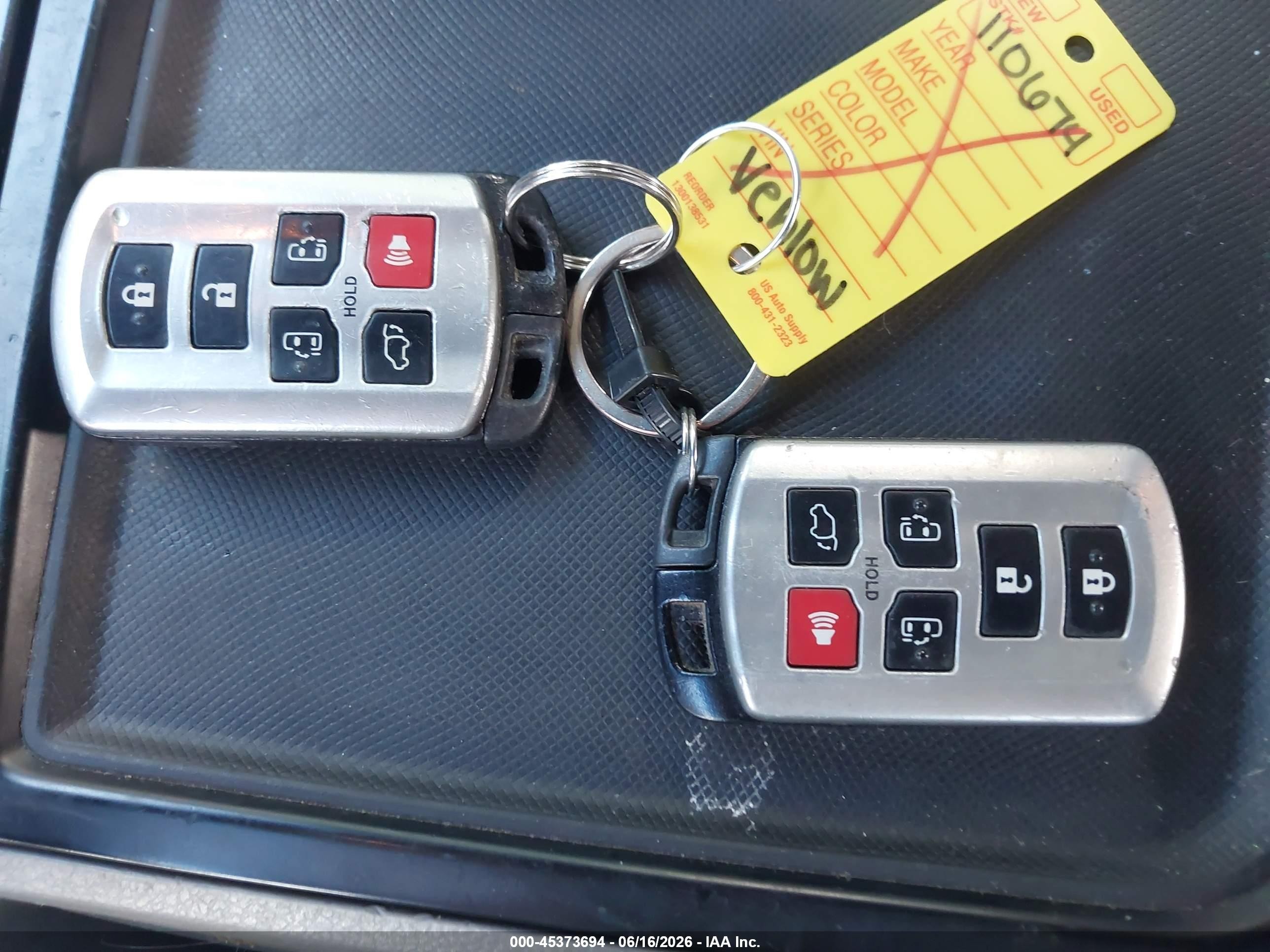 2015 Toyota Sienna Xle 7 Passenger Gray vin: 5TDDK3DC8FS108258