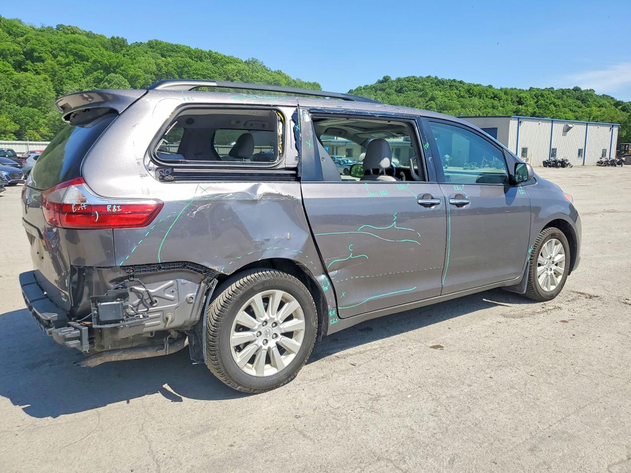 2015 Toyota Sienna Xle Premium 7-passenger Gray vin: 5TDDK3DC8FS111872