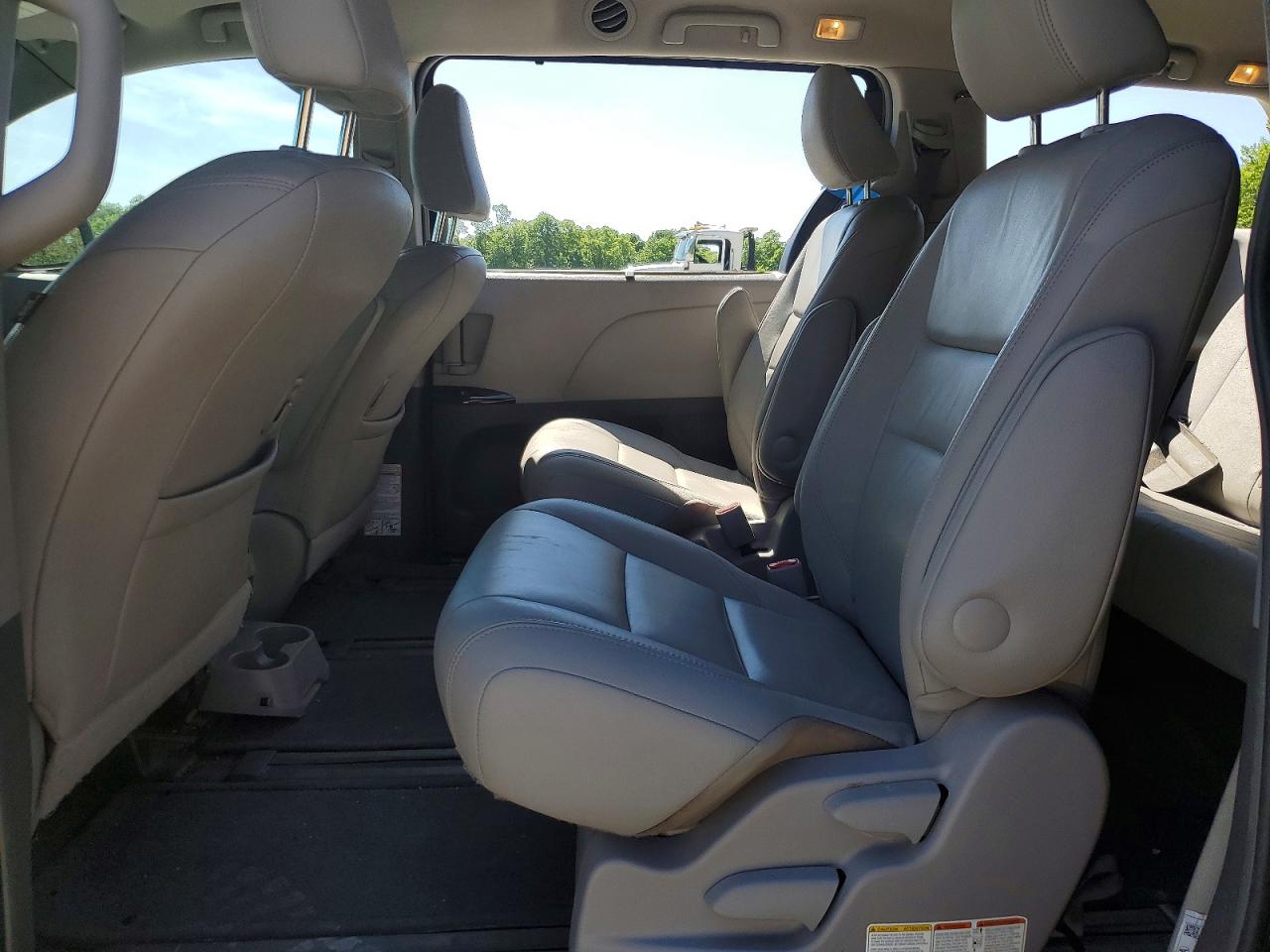2015 Toyota Sienna Xle Premium 7-passenger Gray vin: 5TDDK3DC8FS111872