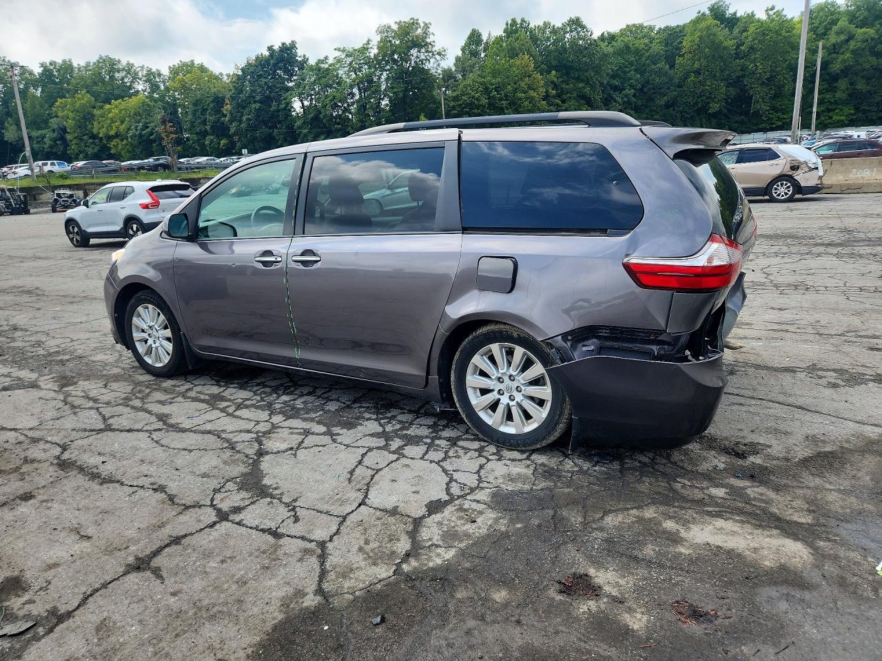 2015 Toyota Sienna Xle 7-passenger Gray vin: 5TDDK3DC8FS125884
