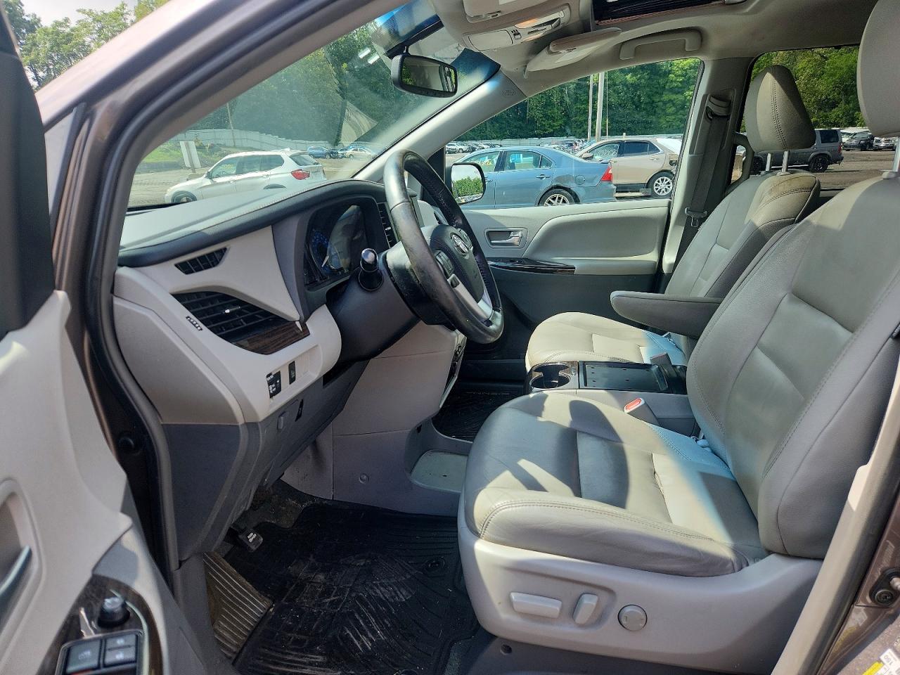 2015 Toyota Sienna Xle 7-passenger Gray vin: 5TDDK3DC8FS125884