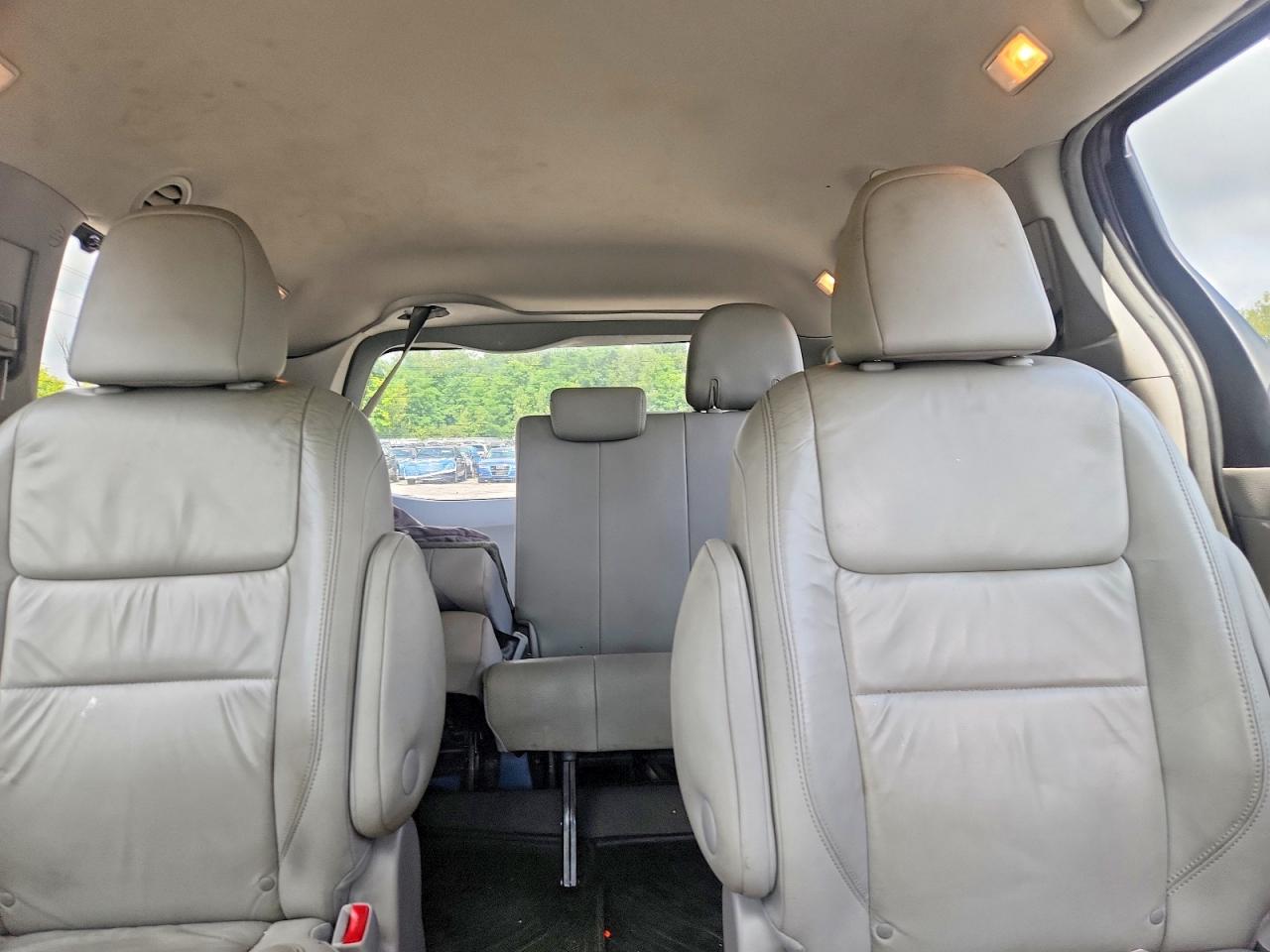 2015 Toyota Sienna Xle 7-passenger Gray vin: 5TDDK3DC8FS125884