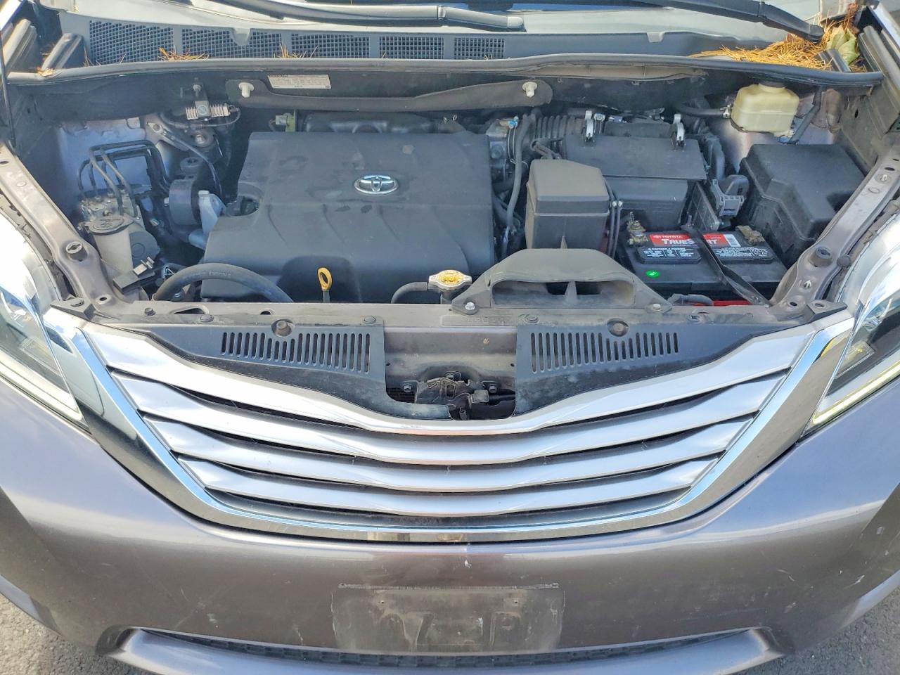 2015 Toyota Sienna Limited 7-passenger Gray vin: 5TDDK3DC8FS128428
