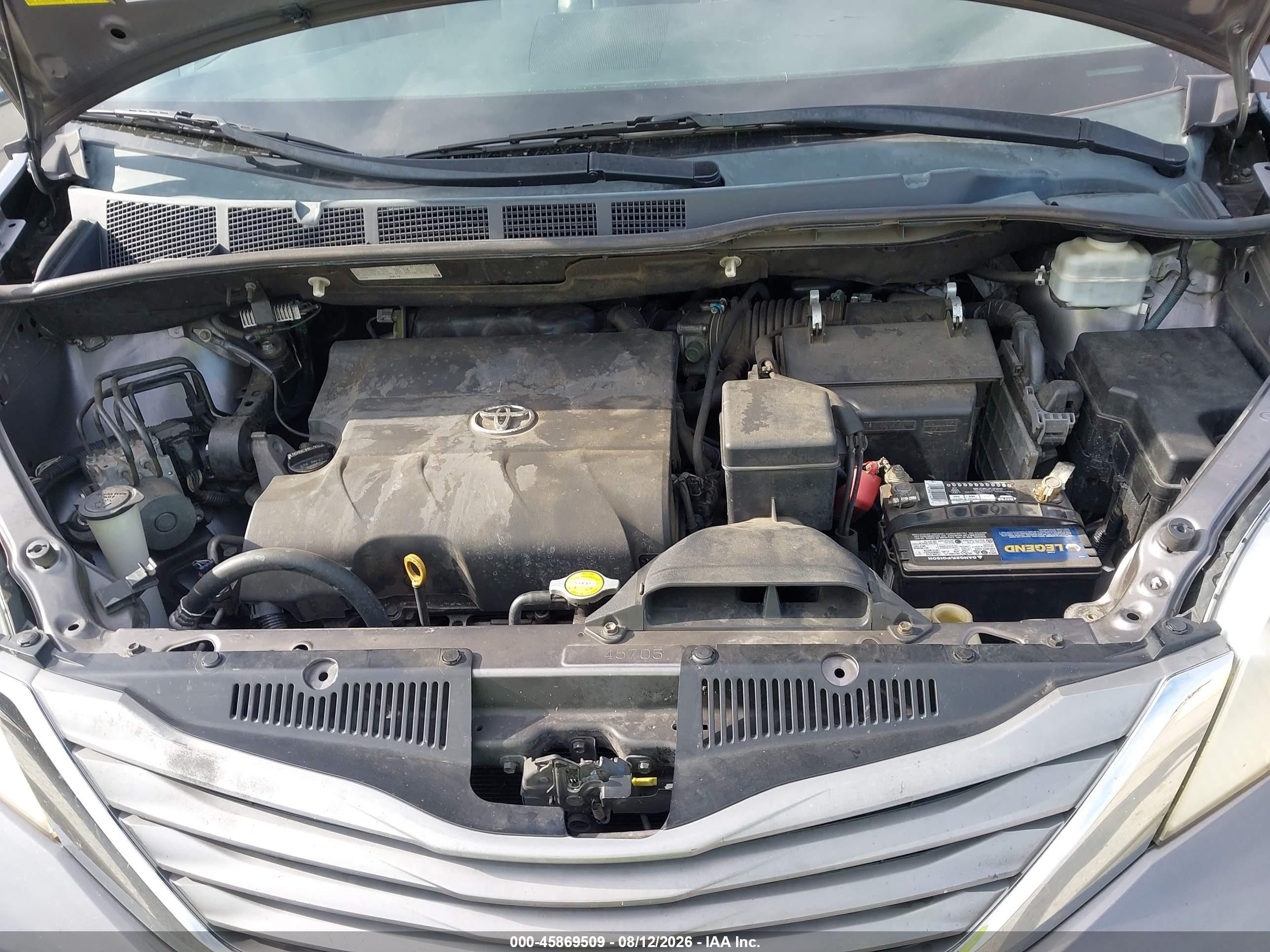 2011 Toyota Sienna Xle Серый vin: 5TDDK3DC9BS010141