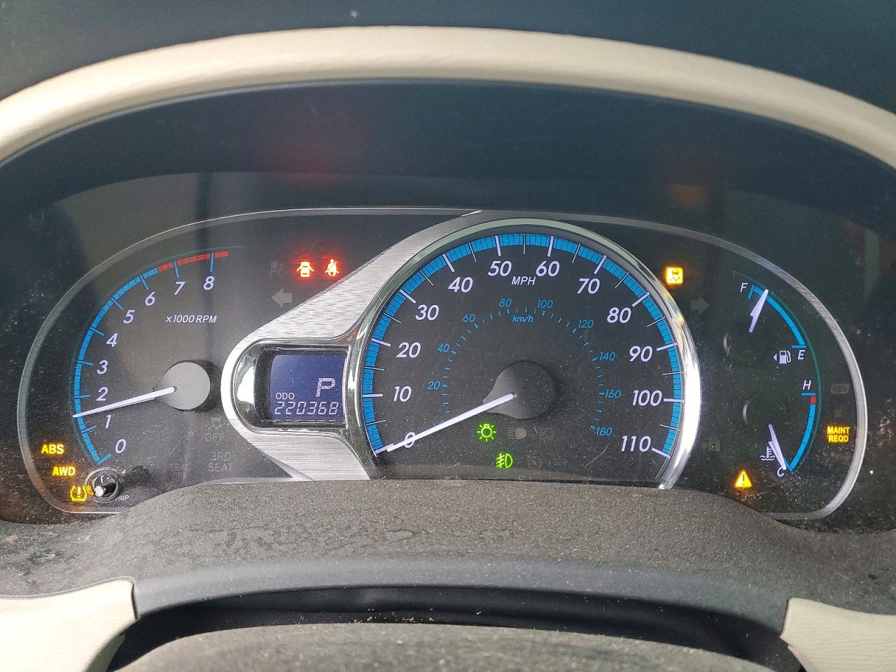 2011 Toyota Sienna Xle 7-passenger Red vin: 5TDDK3DC9BS013508