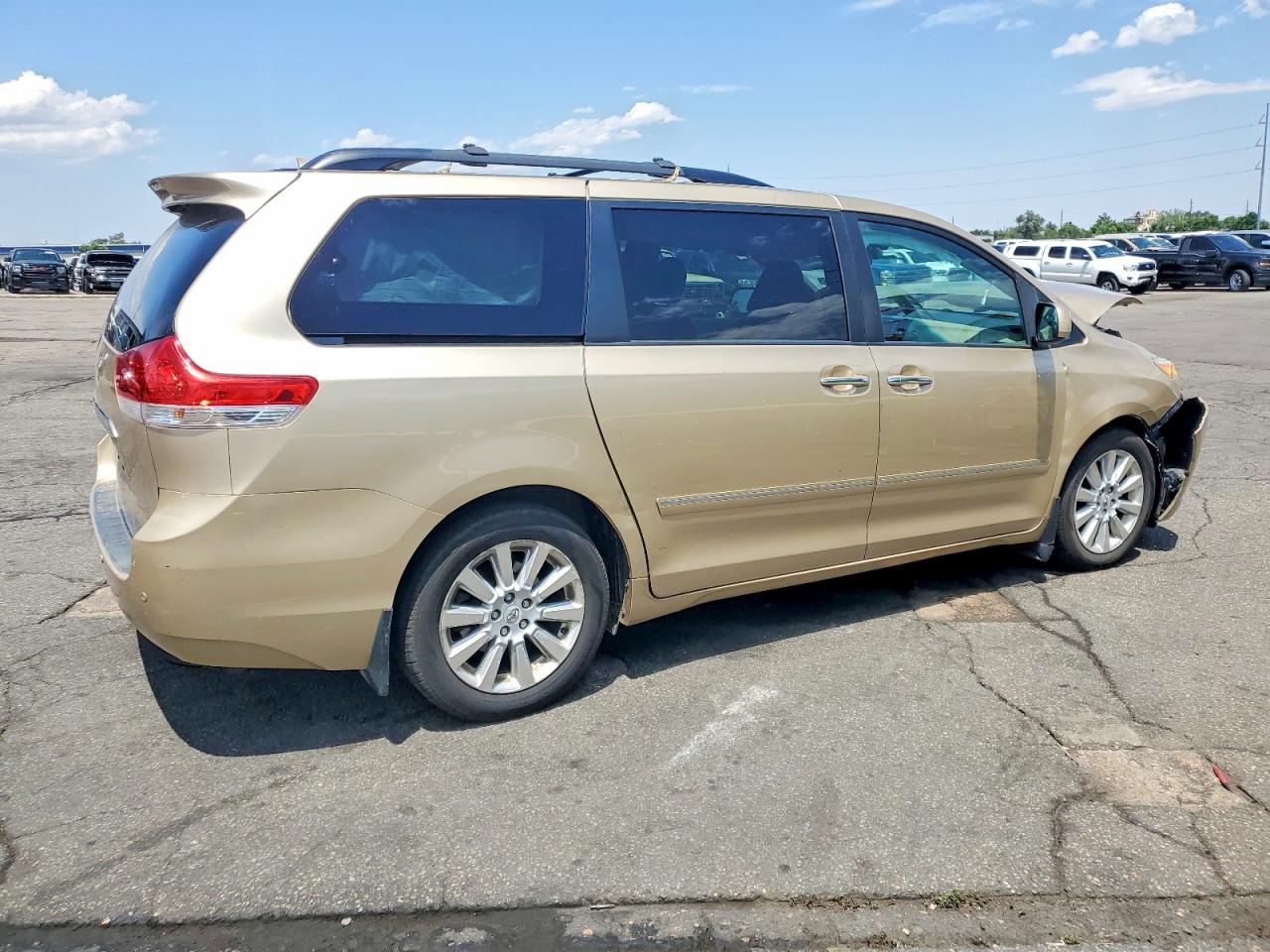 2011 Toyota Sienna Limited 7-passenger Tan vin: 5TDDK3DC9BS014965