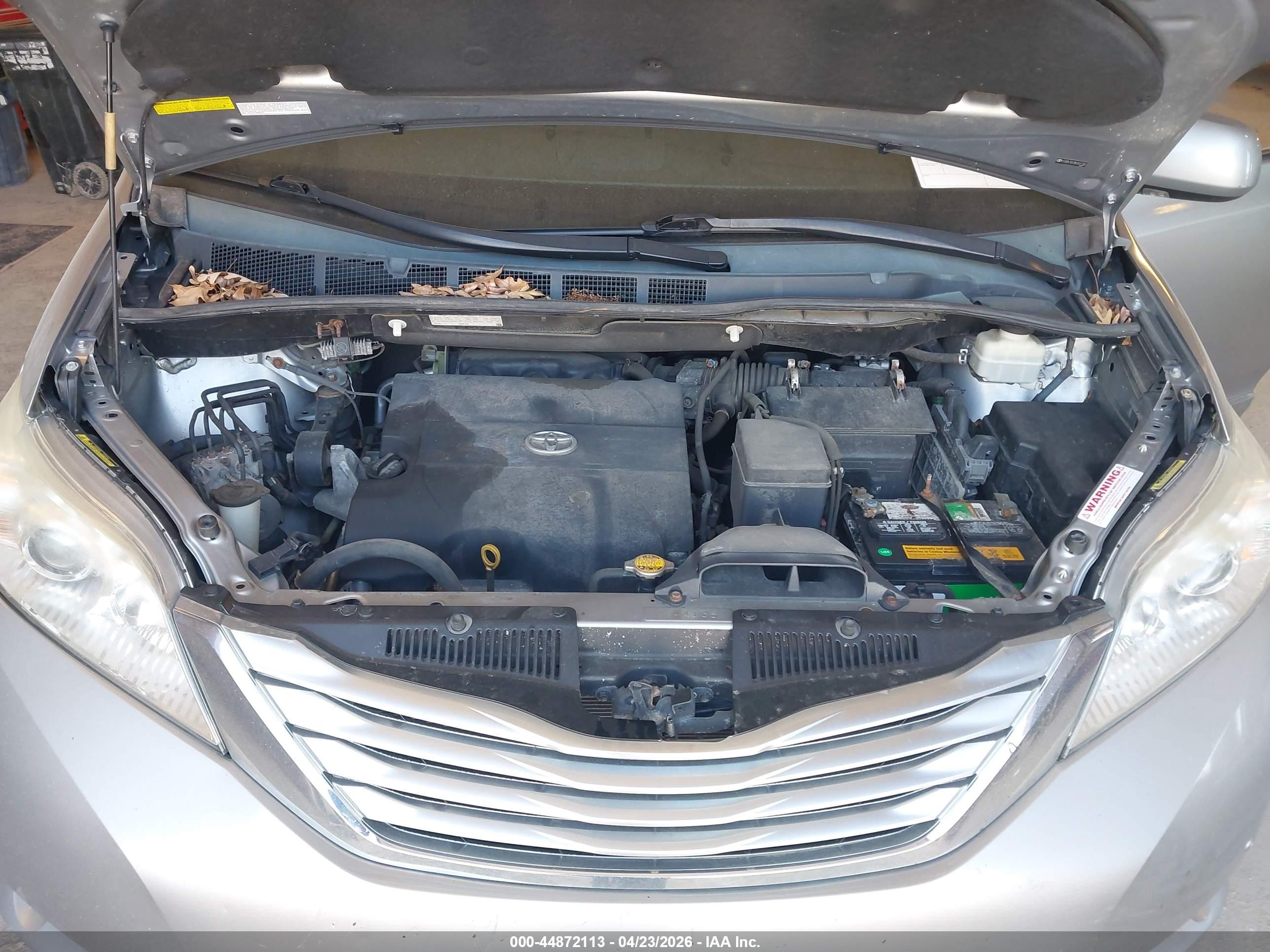 2011 Toyota Sienna Limited Blue vin: 5TDDK3DC9BS027392