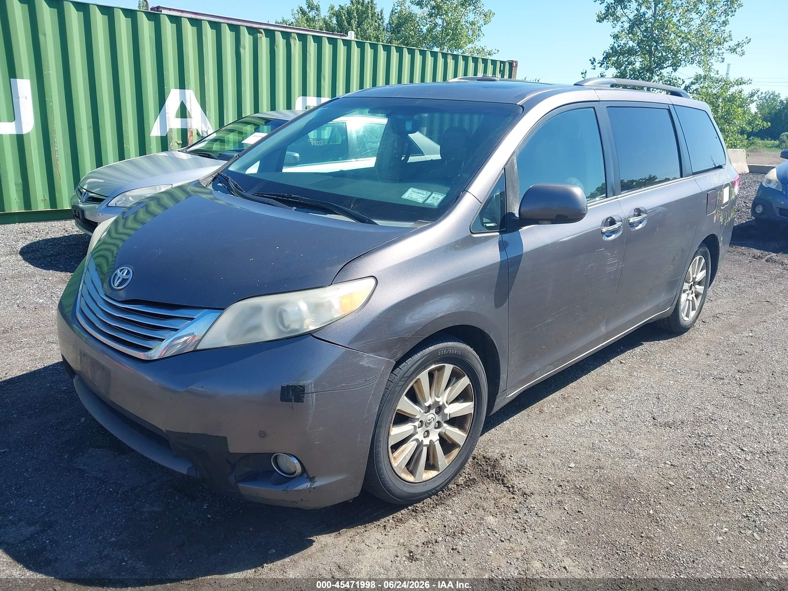 2012 Toyota Sienna Limited 7 Passenger Gray vin: 5TDDK3DC9CS047689