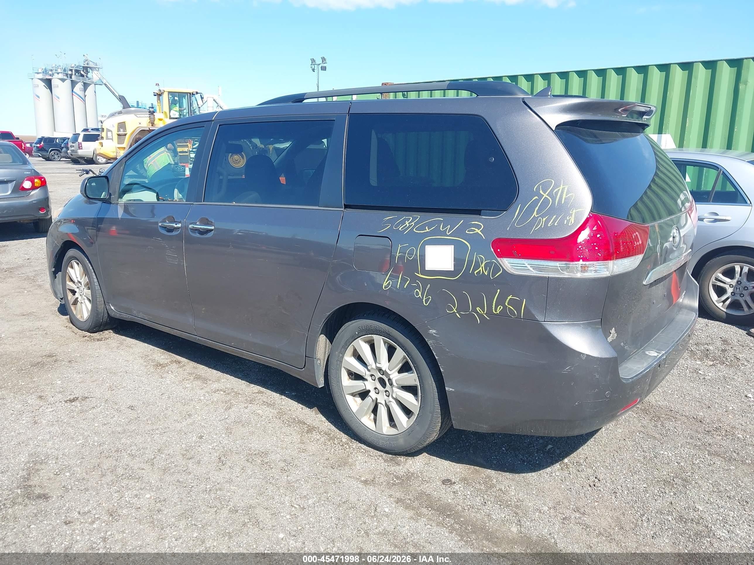 2012 Toyota Sienna Limited 7 Passenger Gray vin: 5TDDK3DC9CS047689