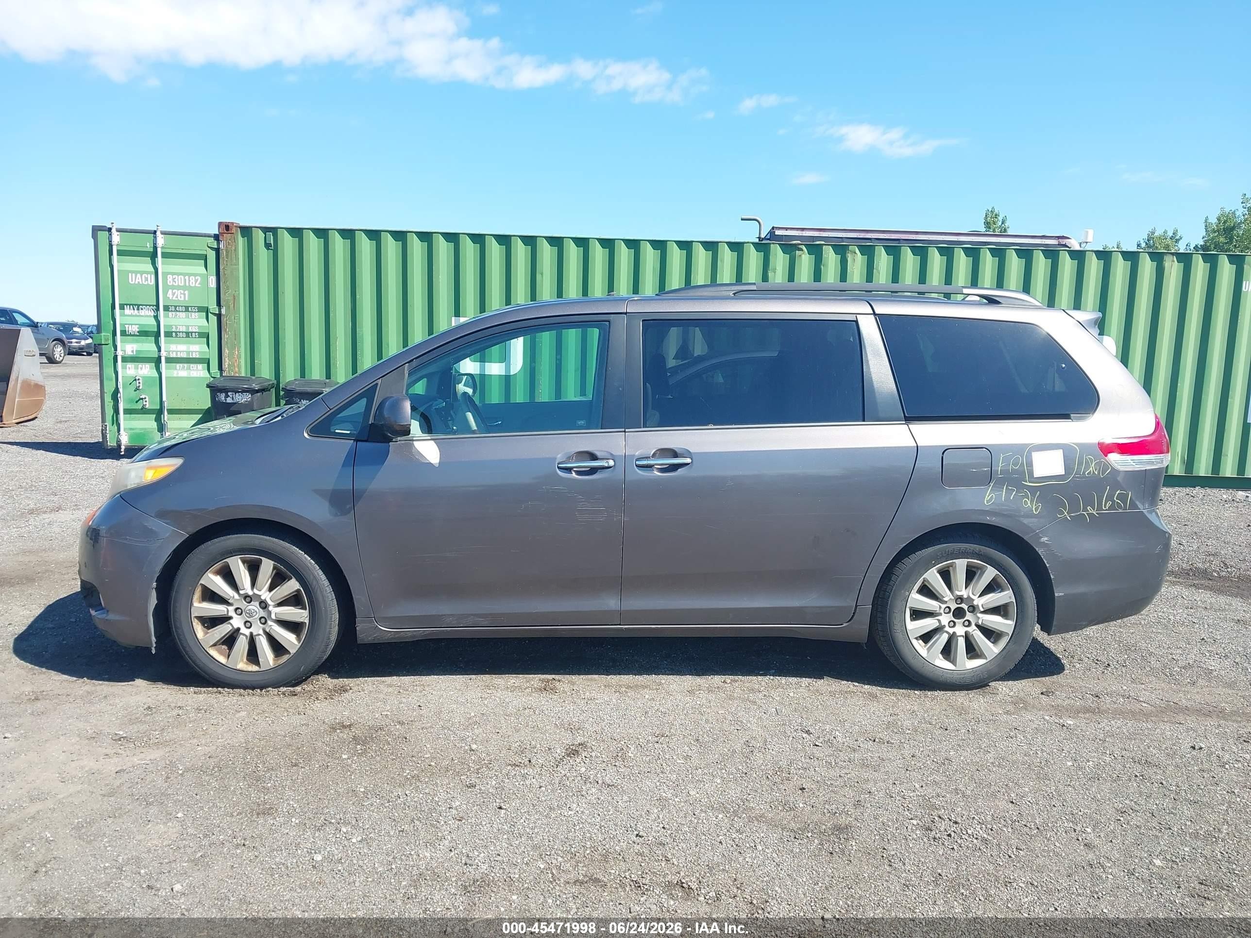 2012 Toyota Sienna Limited 7 Passenger Gray vin: 5TDDK3DC9CS047689