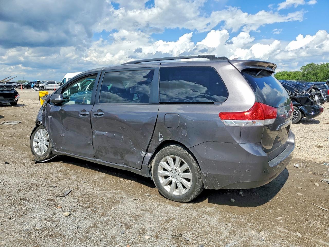 2013 Toyota Sienna Limited 7-passenger Серый vin: 5TDDK3DC9DS053719