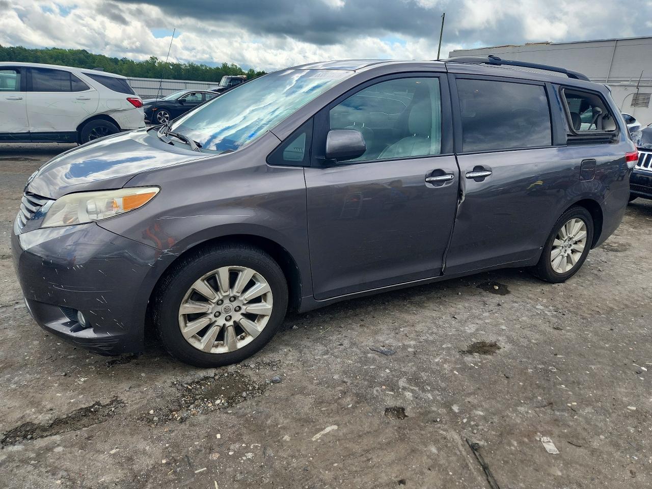 2013 Toyota Sienna Xle 7-passenger Серый vin: 5TDDK3DC9DS061013