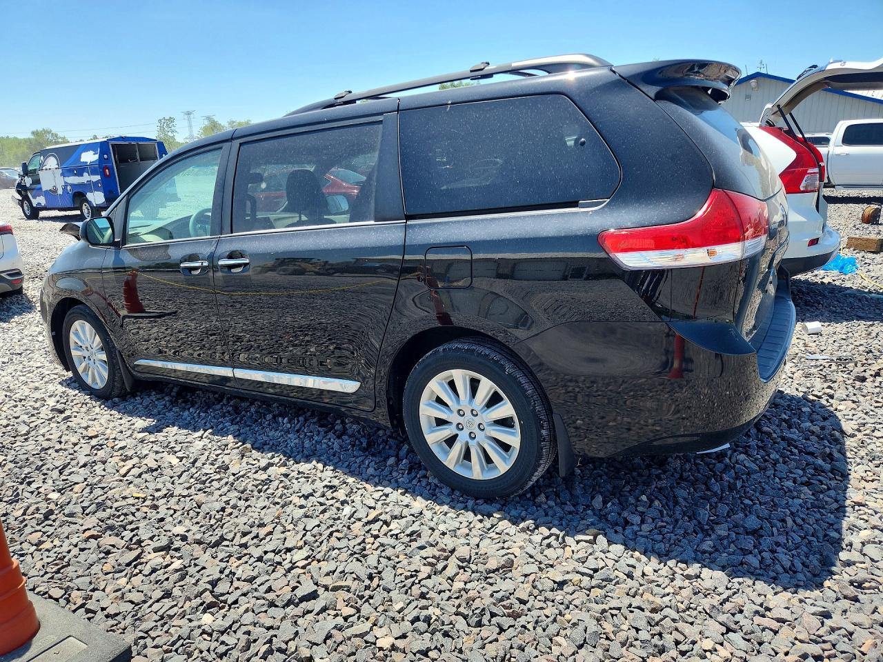 2014 Toyota Sienna Xle 7-passenger Black vin: 5TDDK3DC9ES091307
