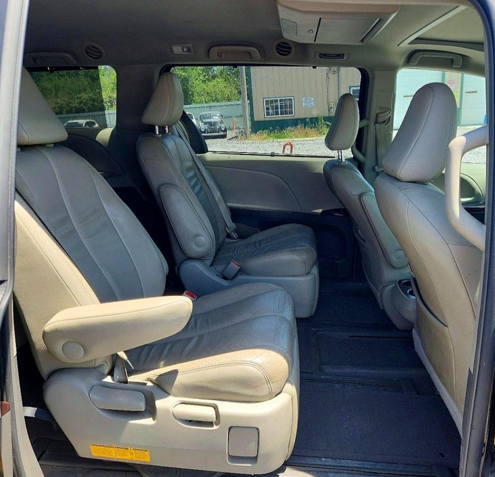 2014 Toyota Sienna Xle 7-passenger Black vin: 5TDDK3DC9ES091307