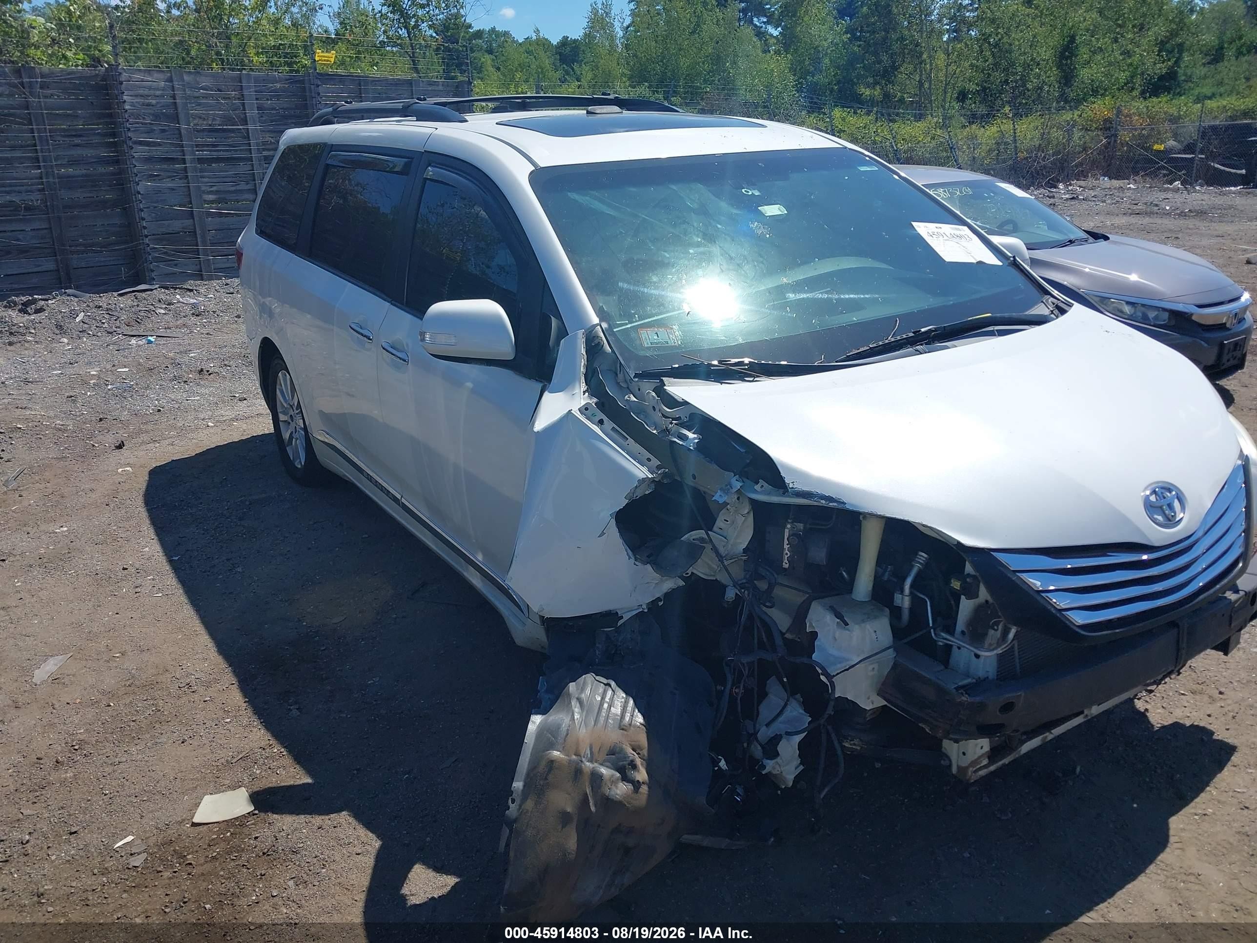 2015 Toyota Sienna Limited Premium 7 Passenger Белый vin: 5TDDK3DC9FS112531