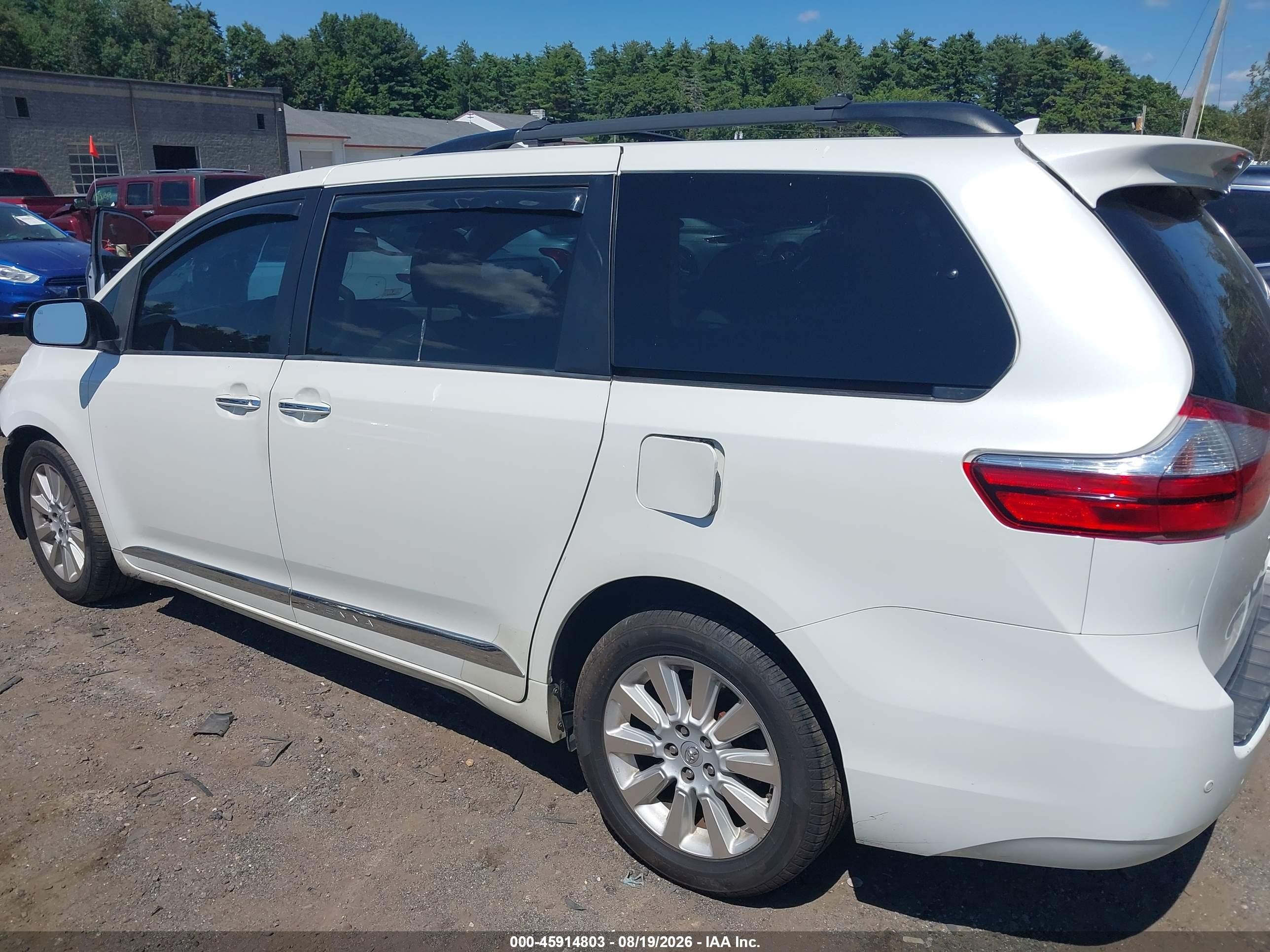 2015 Toyota Sienna Limited Premium 7 Passenger Белый vin: 5TDDK3DC9FS112531