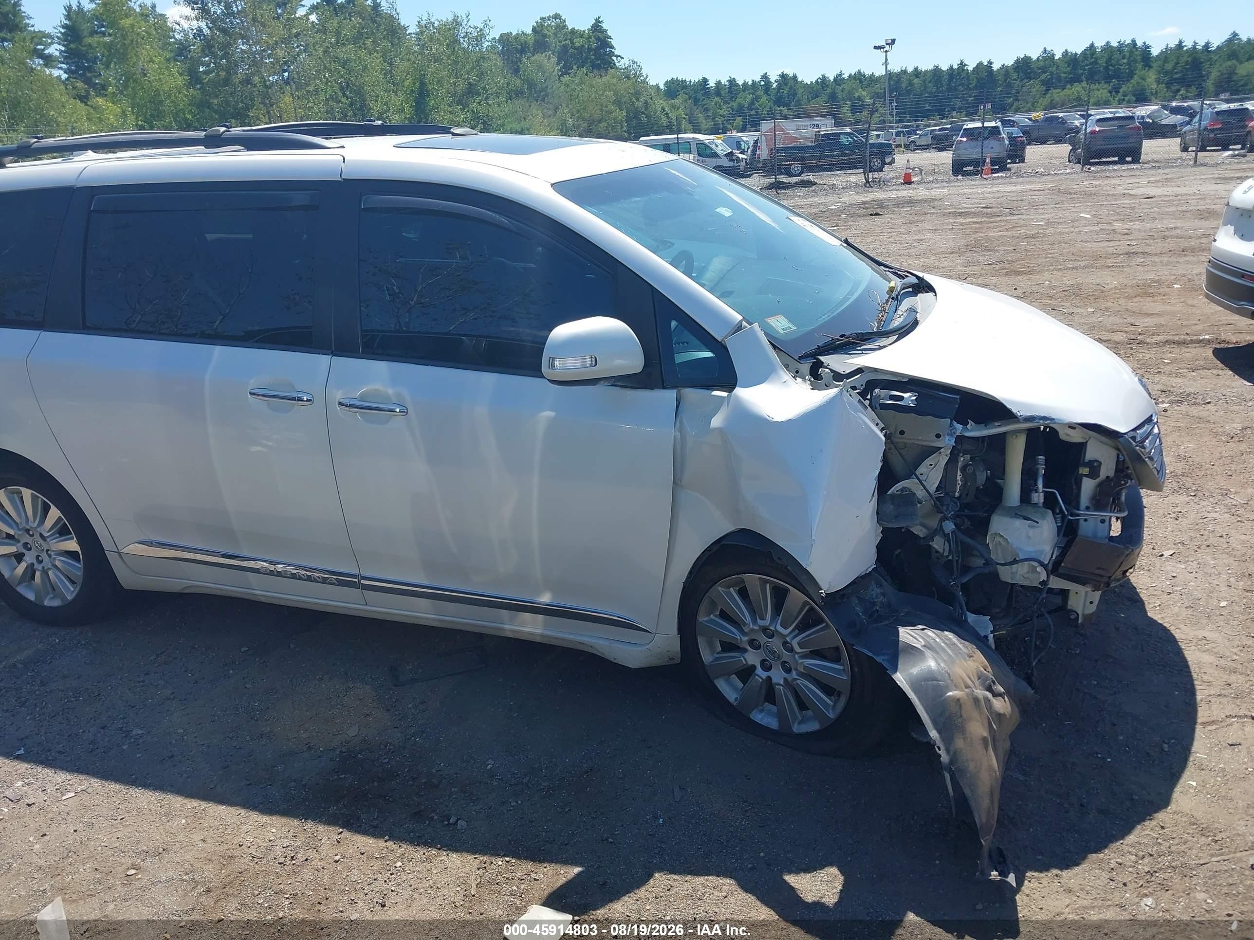 2015 Toyota Sienna Limited Premium 7 Passenger Белый vin: 5TDDK3DC9FS112531