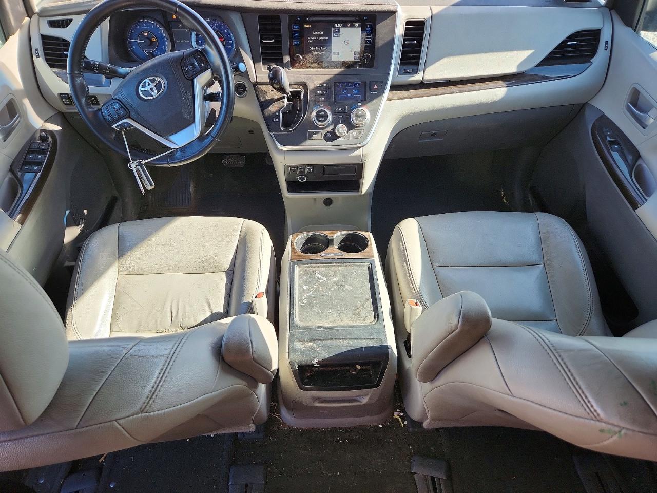 2015 Toyota Sienna Xle 7-passenger Серебряный vin: 5TDDK3DC9FS117180