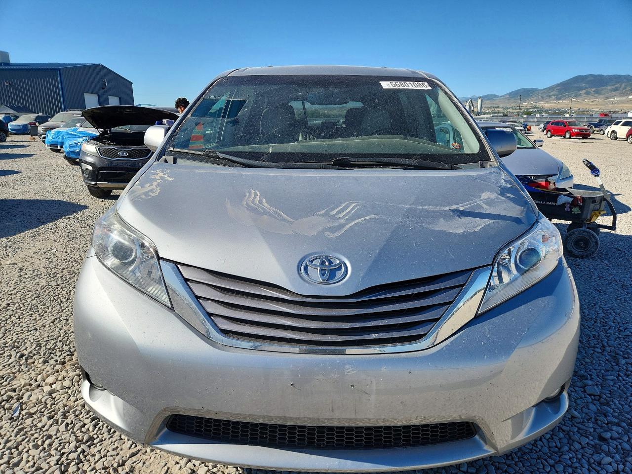 2015 Toyota Sienna Xle 7-passenger Серебряный vin: 5TDDK3DC9FS117180