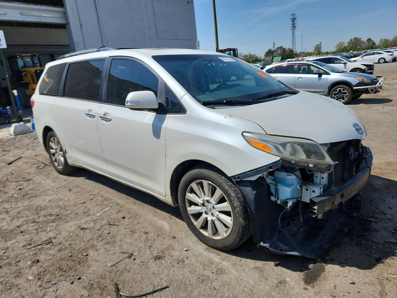 2015 Toyota Sienna Limited Premium 7-passenger White vin: 5TDDK3DC9FS117986
