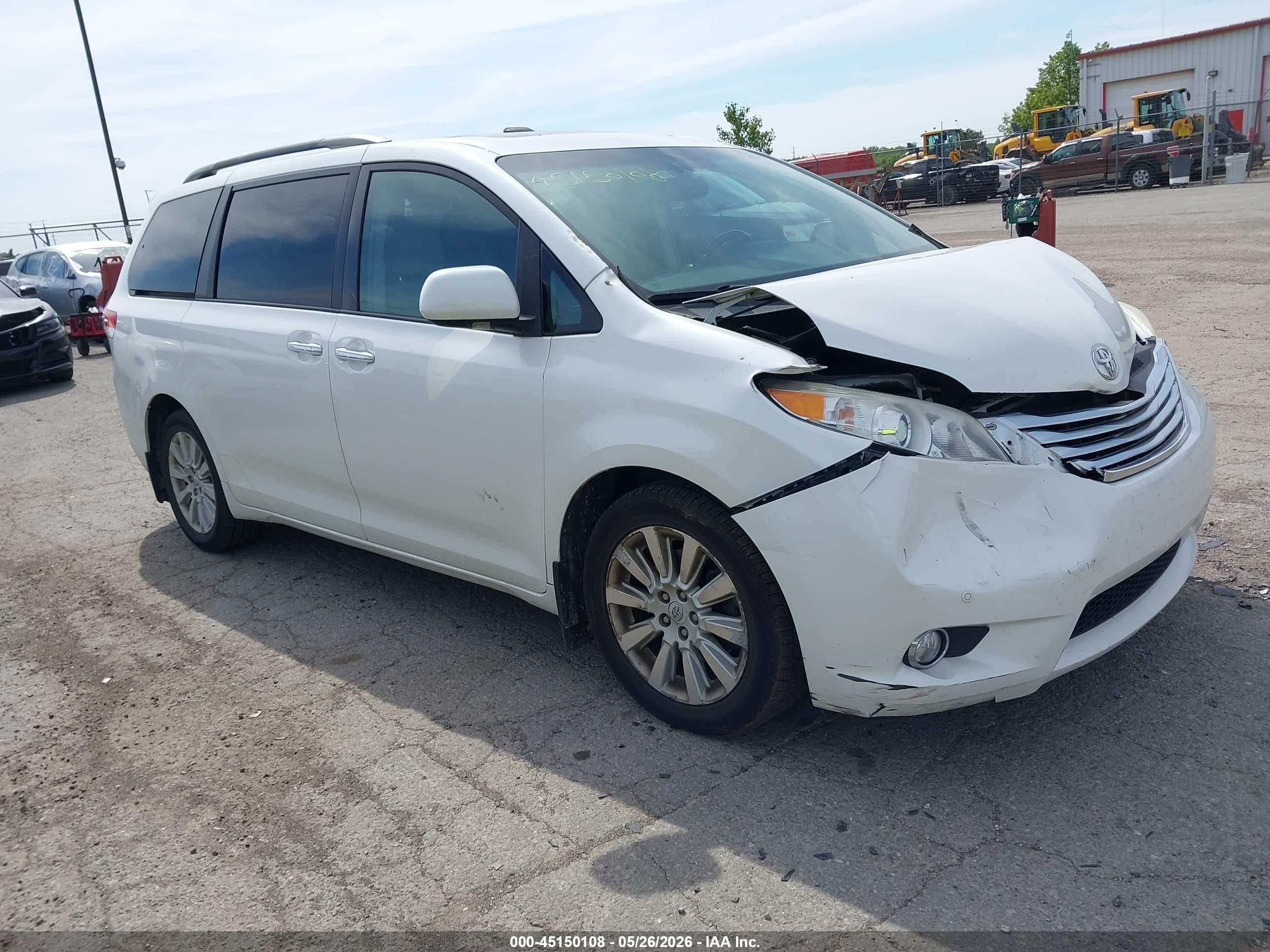 2011 Toyota Sienna Limited White vin: 5TDDK3DCXBS005014