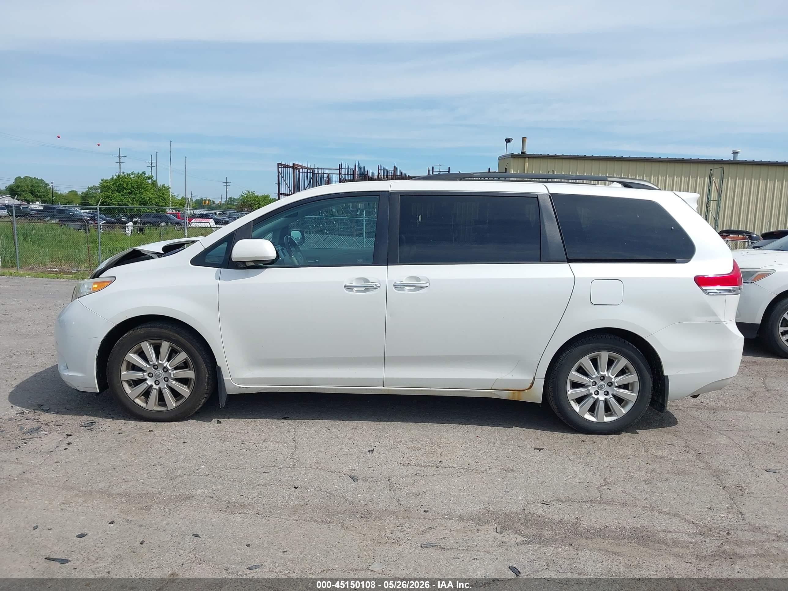 2011 Toyota Sienna Limited Белый vin: 5TDDK3DCXBS005014