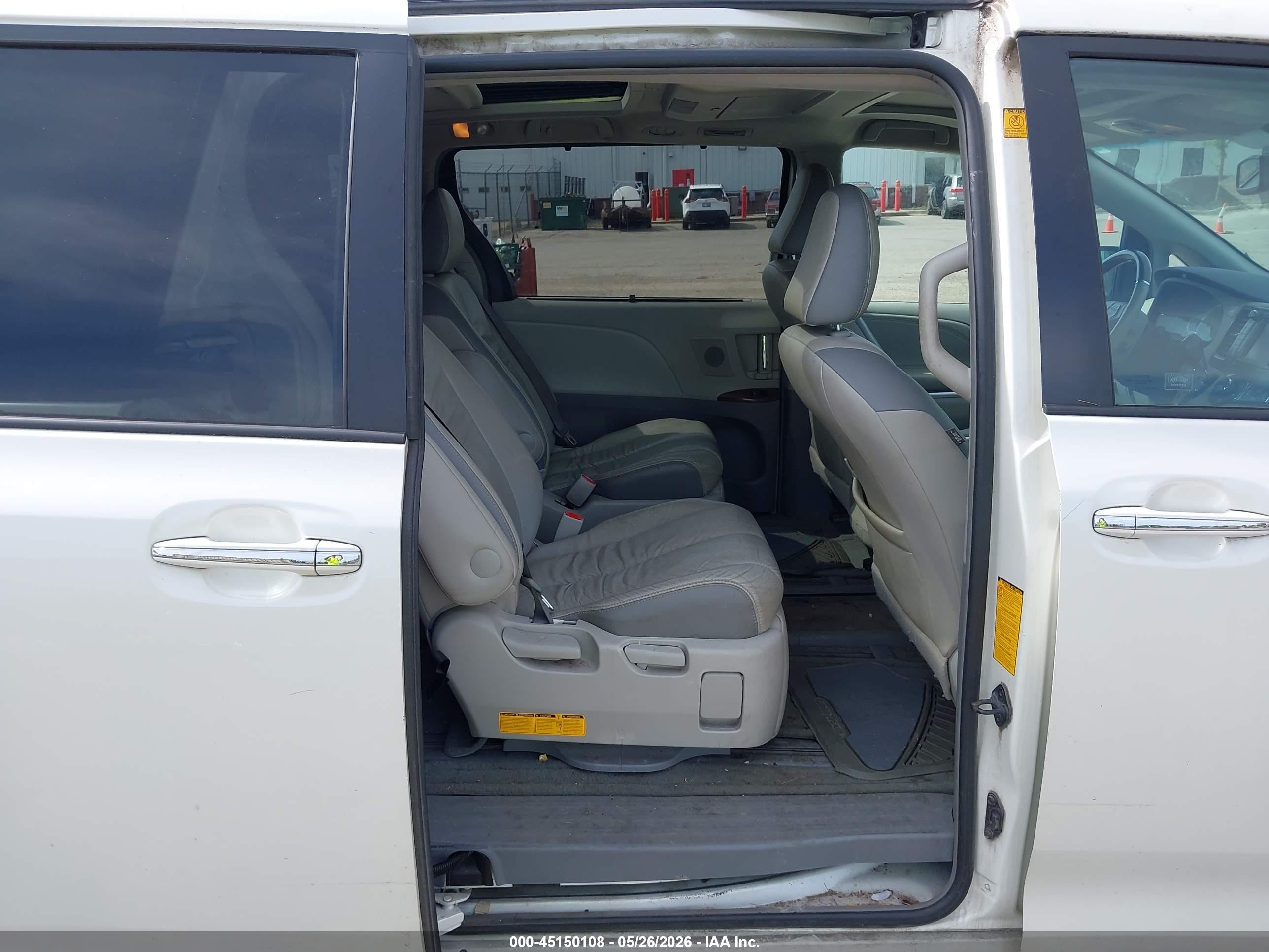 2011 Toyota Sienna Limited Белый vin: 5TDDK3DCXBS005014