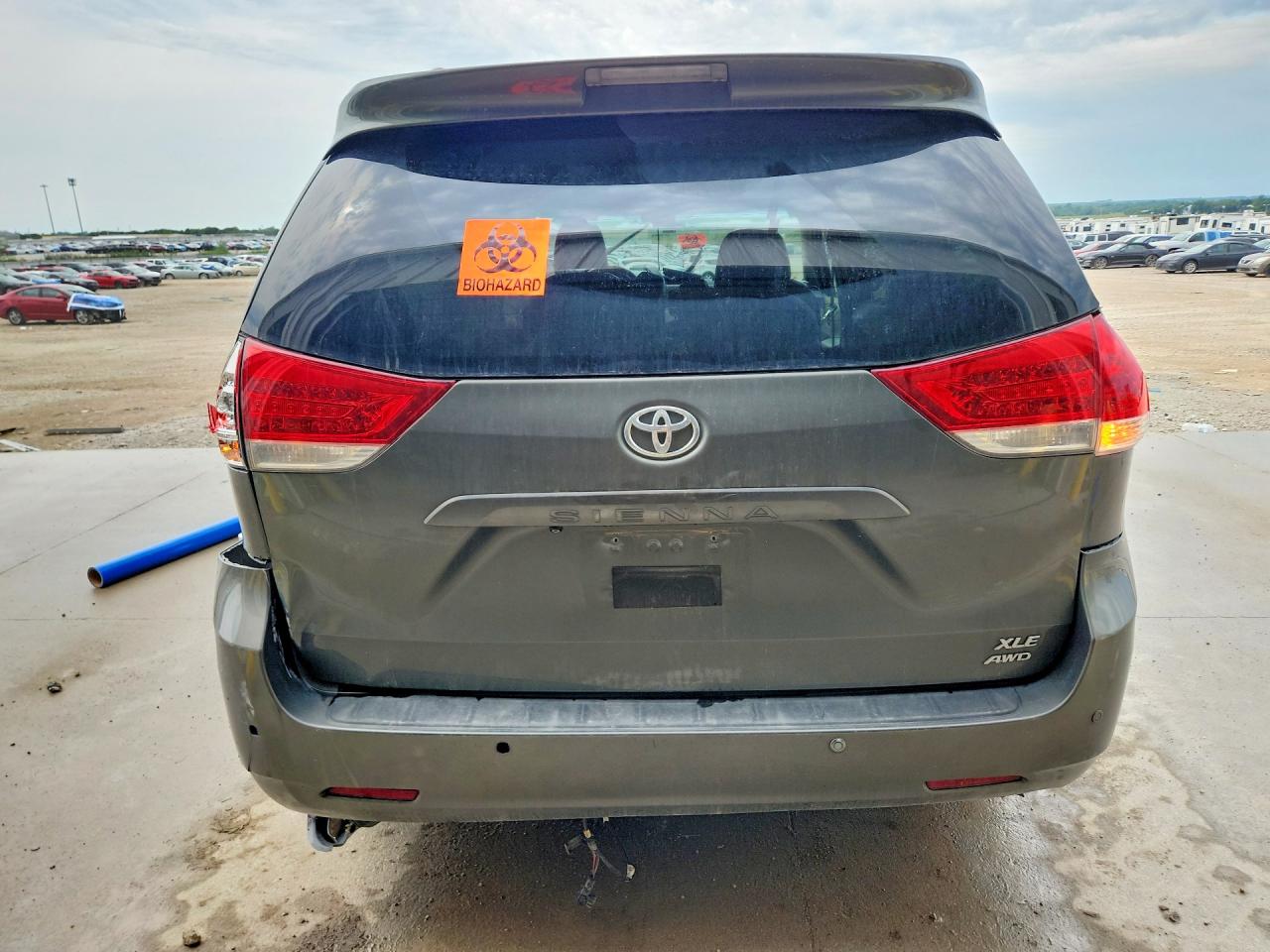 2011 Toyota Sienna Xle 7-passenger Серый vin: 5TDDK3DCXBS005675
