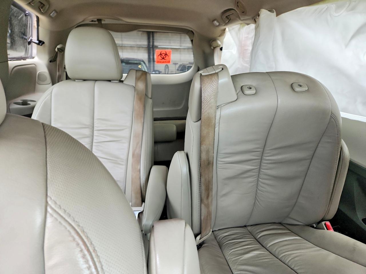 2011 Toyota Sienna Xle 7-passenger Серый vin: 5TDDK3DCXBS005675