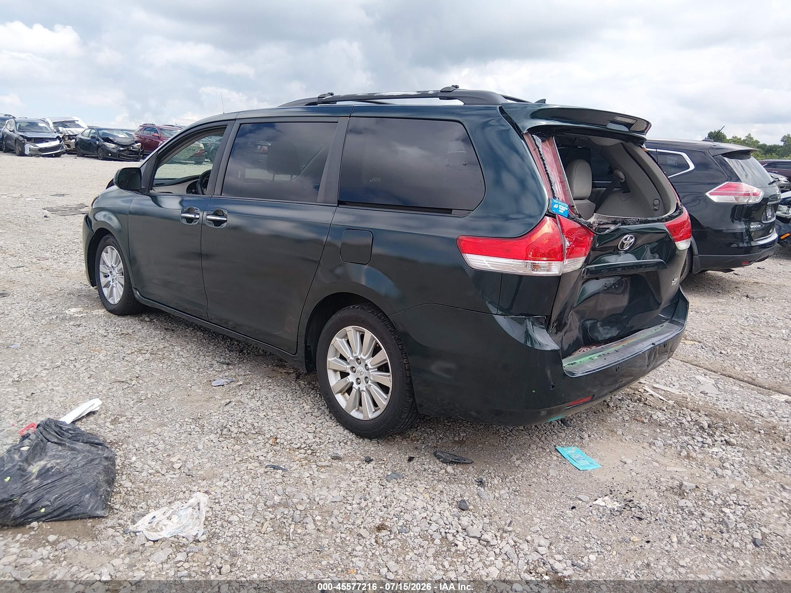 2011 Toyota Sienna Xle Green vin: 5TDDK3DCXBS007331