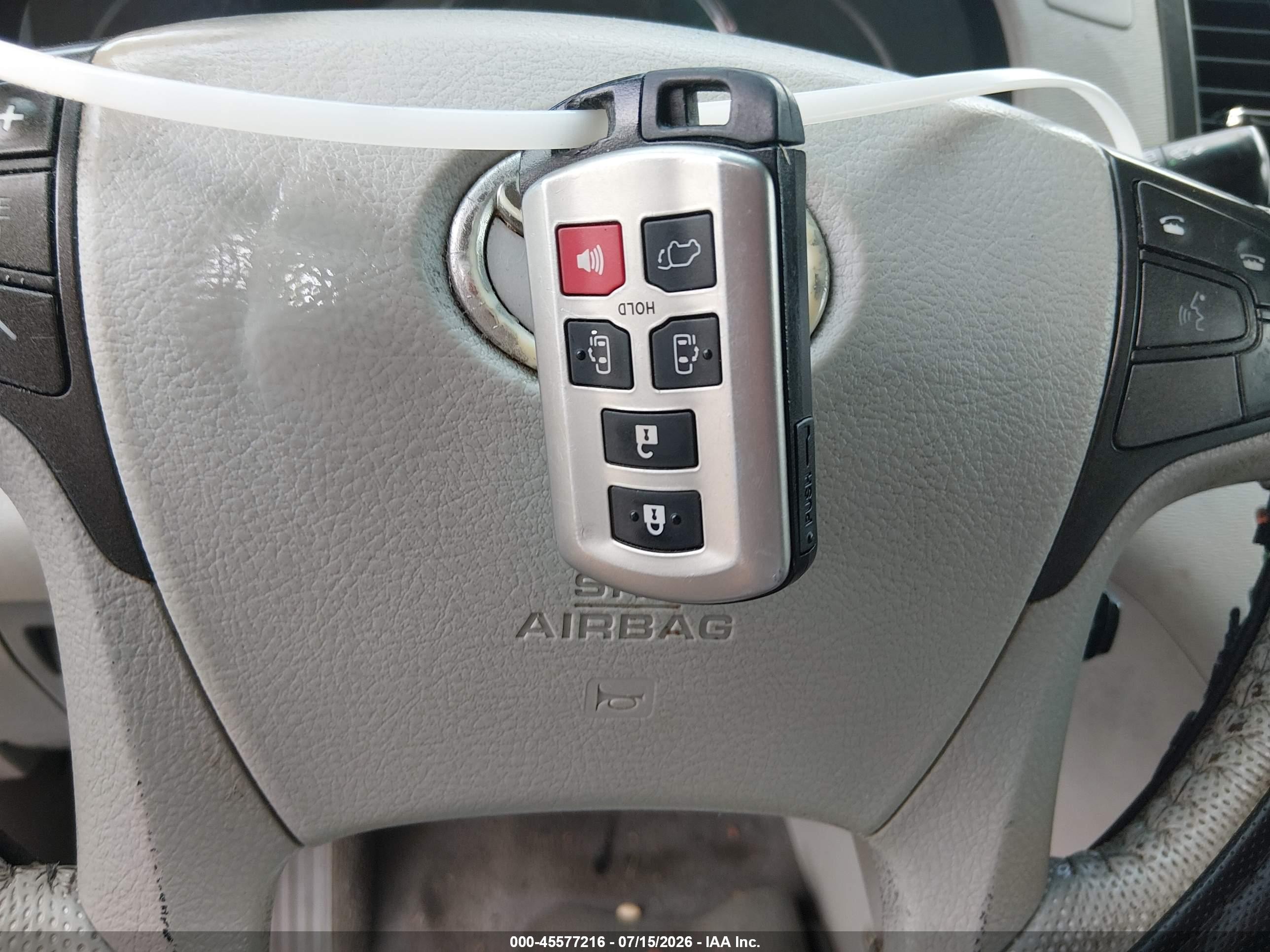 2011 Toyota Sienna Xle Green vin: 5TDDK3DCXBS007331