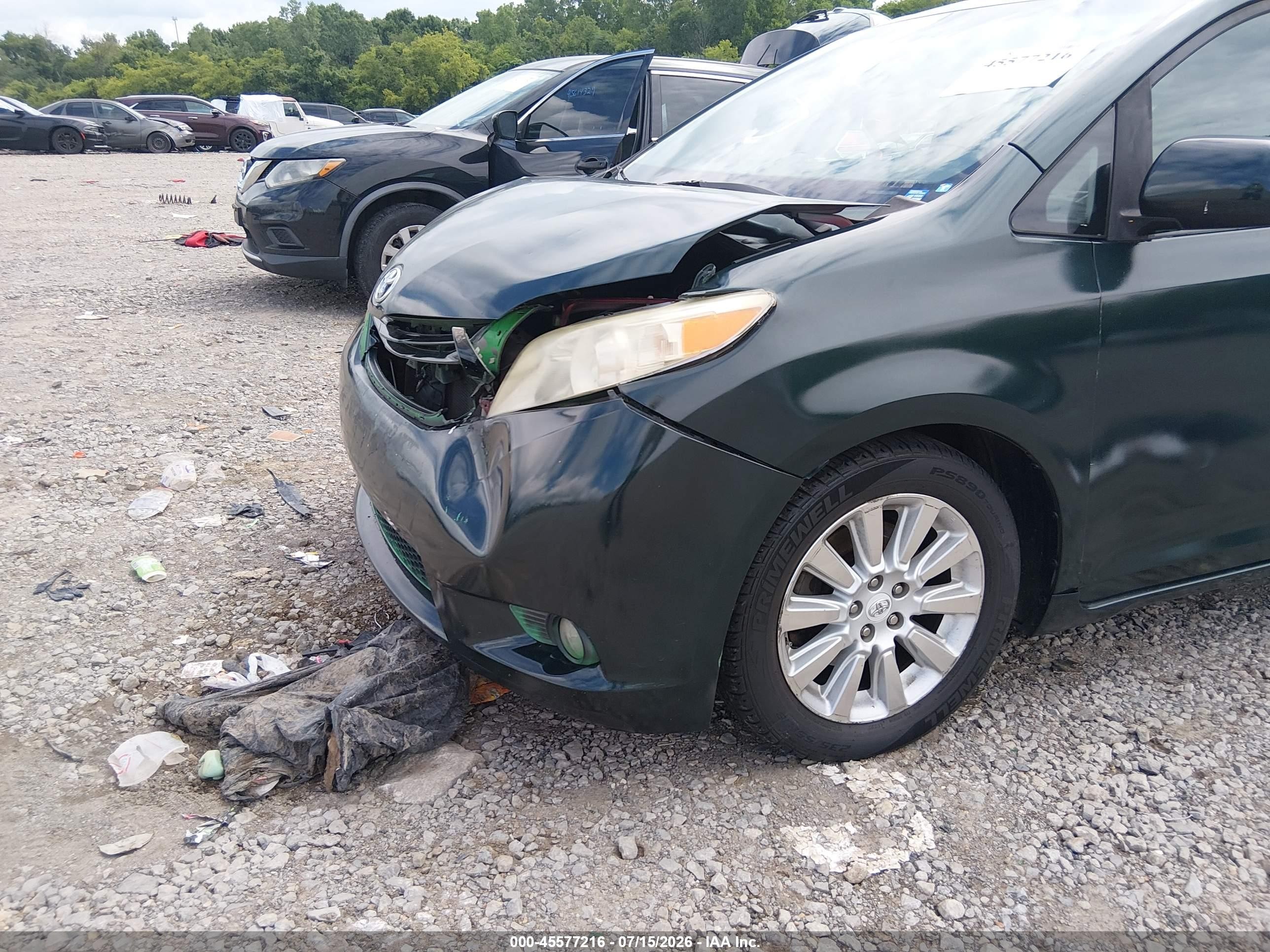 2011 Toyota Sienna Xle Green vin: 5TDDK3DCXBS007331