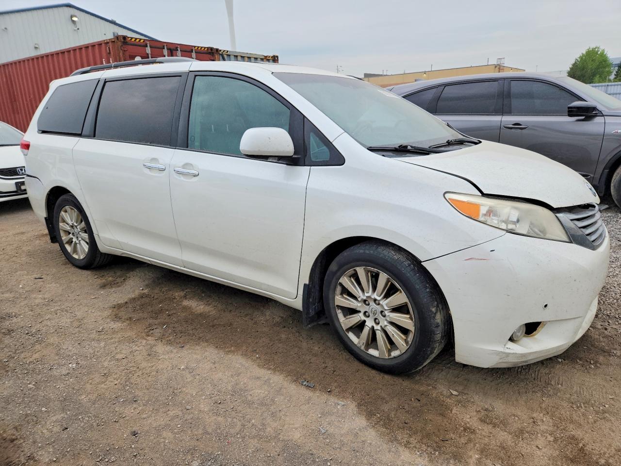 2011 Toyota Sienna Xle White vin: 5TDDK3DCXBS012691